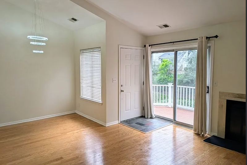 Renovated 2-bedroom, 2 Full Bath Condo Located In The Signal Point Section Of The Hills