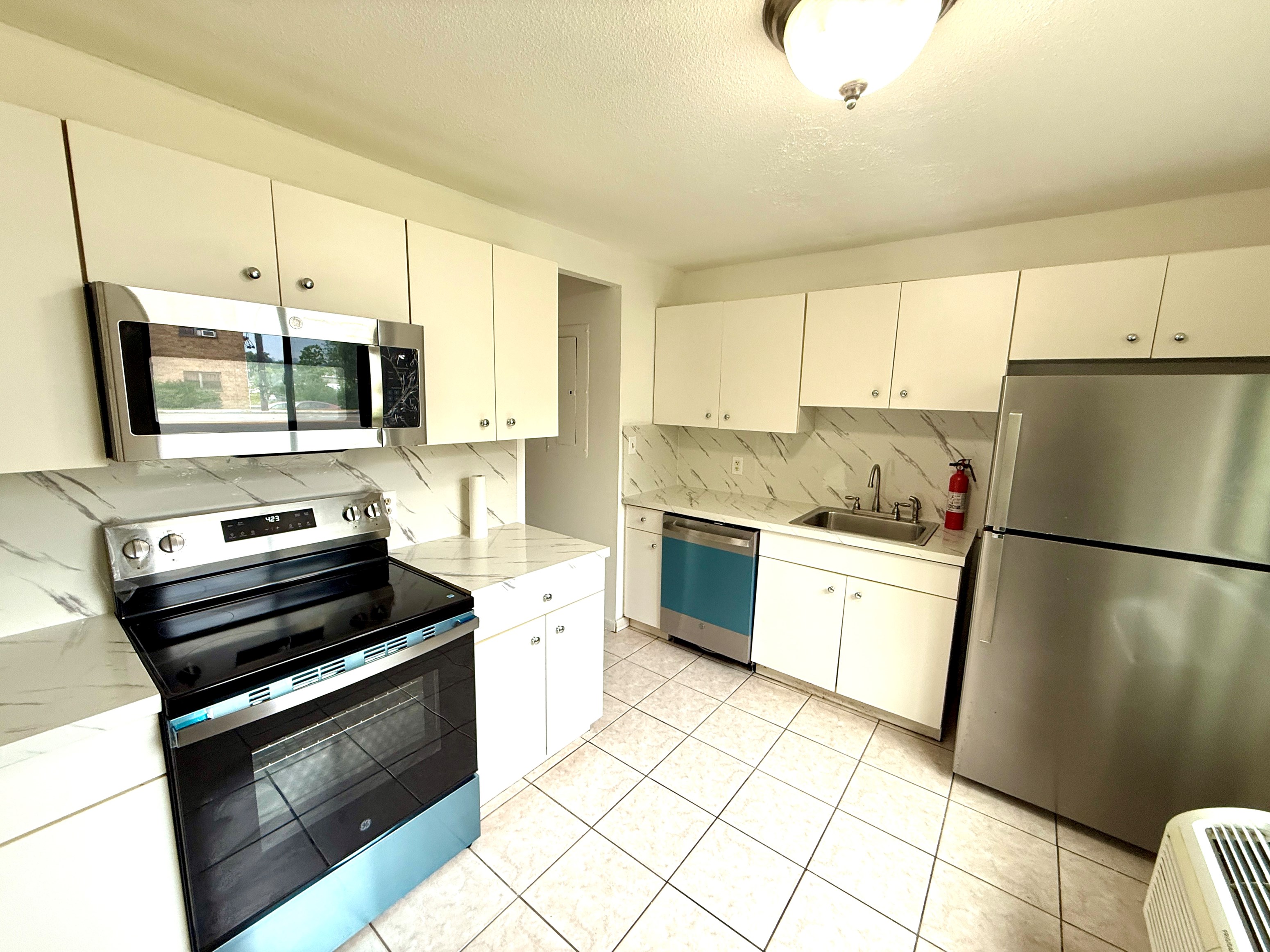 For Rent: 2BR/2BA Condo In Hackensack – Great Location & Move-In Ready!