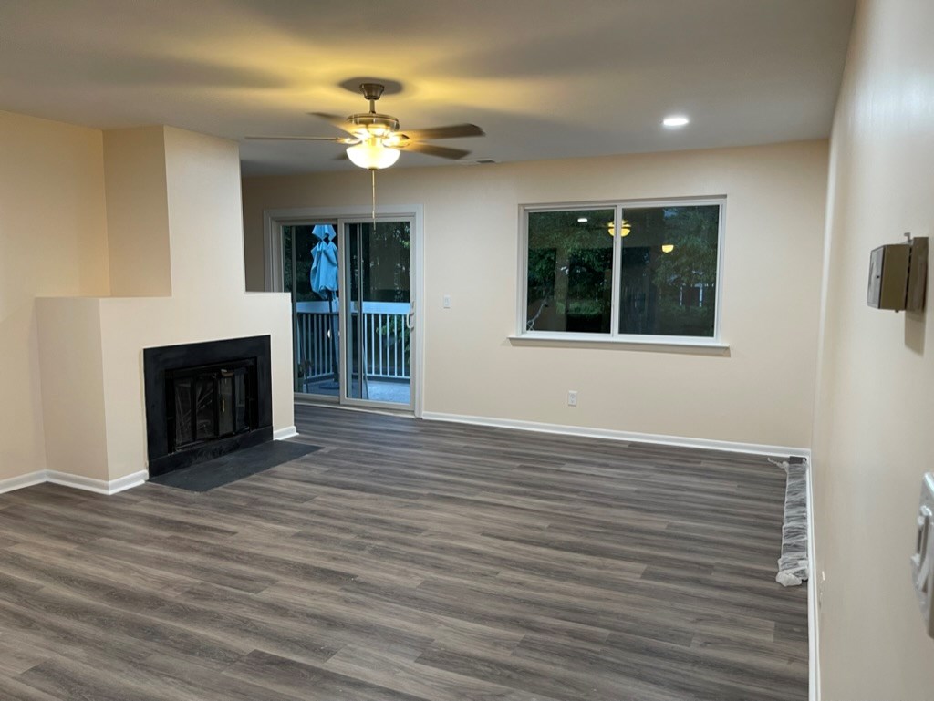 Beautiful 2 Bedroom + 1 Bath Condo For Rent