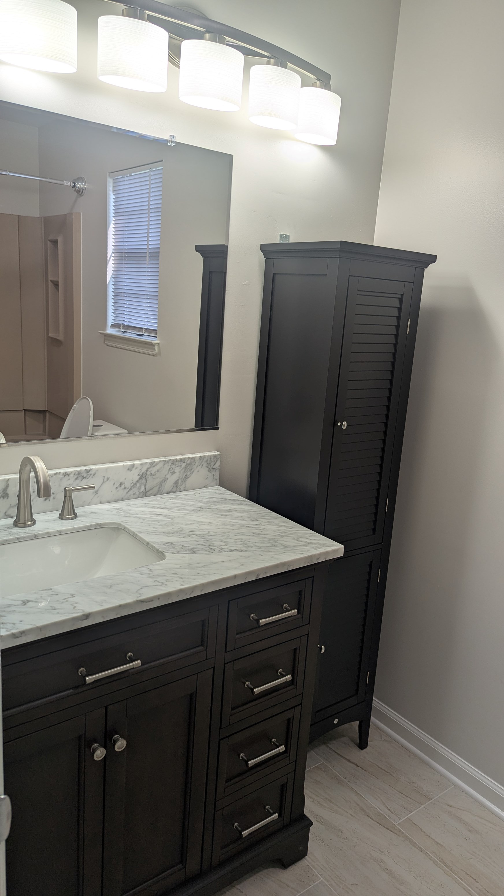 1bd 1ba Near Edison Train Station Avlbl From 9/1/2025