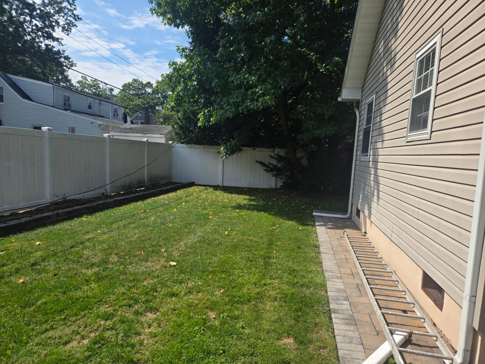 Beautiful Contemporary House For Rent (Near Hicksville And Jericho Turnpike)