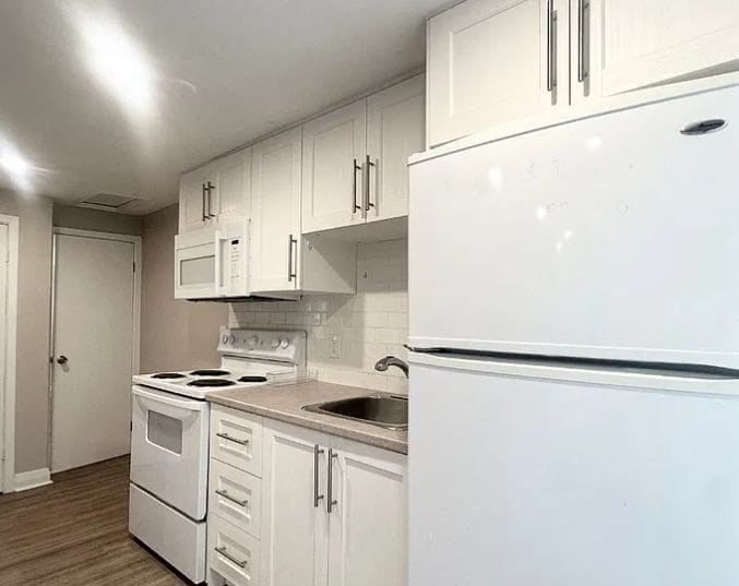 Piccadilly St London, ON, 2 Beds