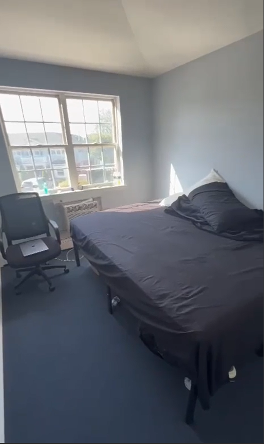 One Bedroom Available At Queens Village