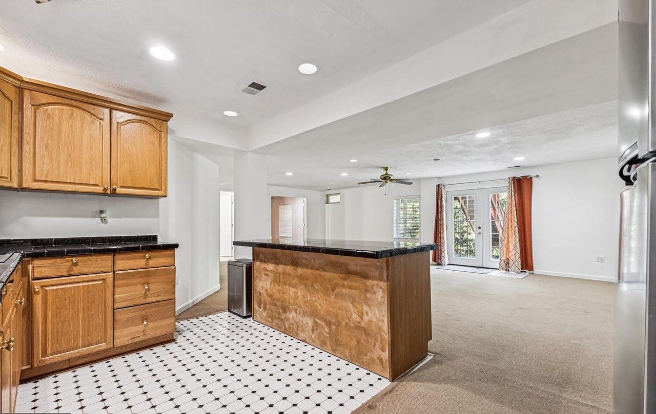 Basement Apartment For Rent