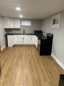 2 Bedroom And 1 Bathroom Basement Apartment With Separate Outside Enterance.