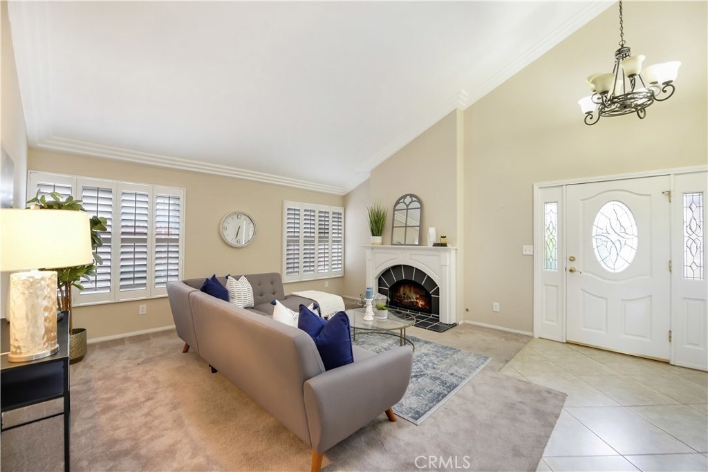 Prime Cerritos Residence - All Appliances Included.