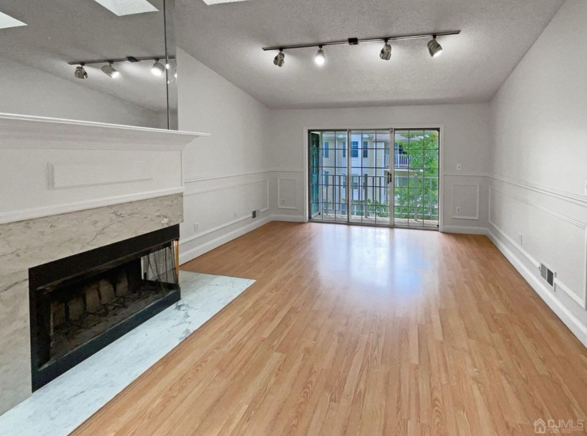 Cozy North Brunswick 2 Bed 2 Bath Condo