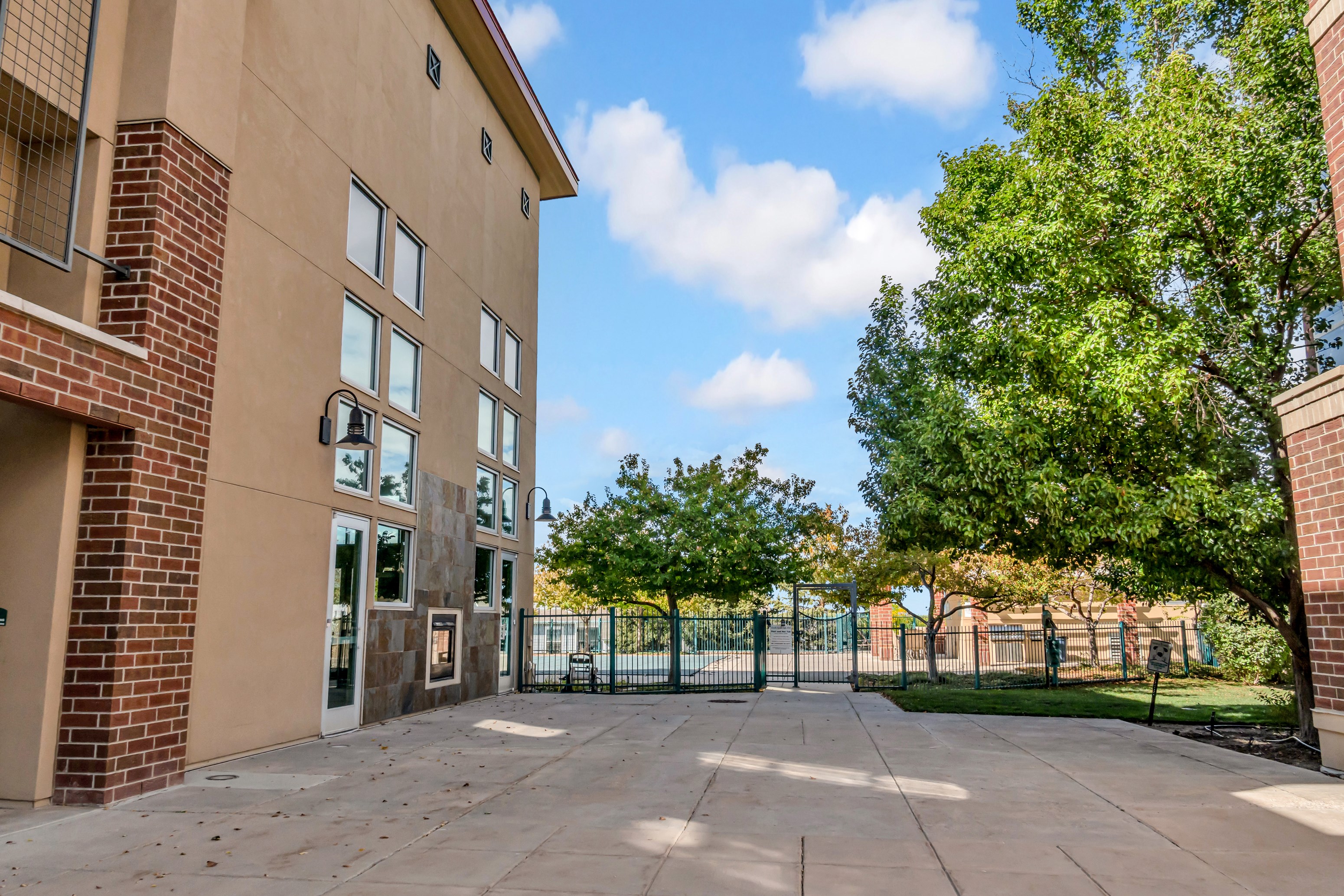 Upscale Gated Community "Spacious 2-Bedroom, 2-Bathroom Apartment Available (1311 Sq Ft) In Lone Tree Closer To Lincoln