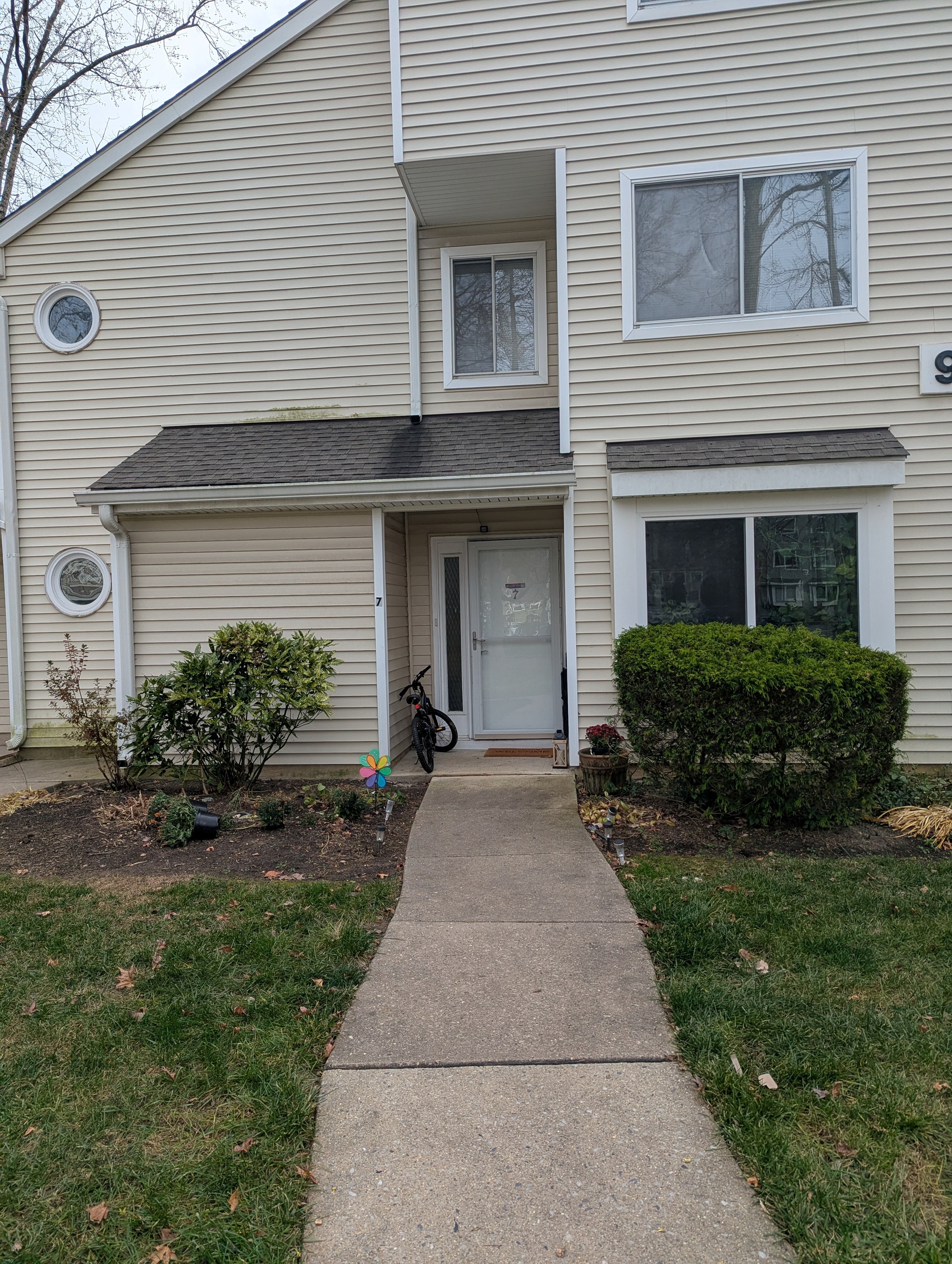 Private Condo Available For Sublease With Backyard At Windwood Community, Rt 1 Monmouth Junction