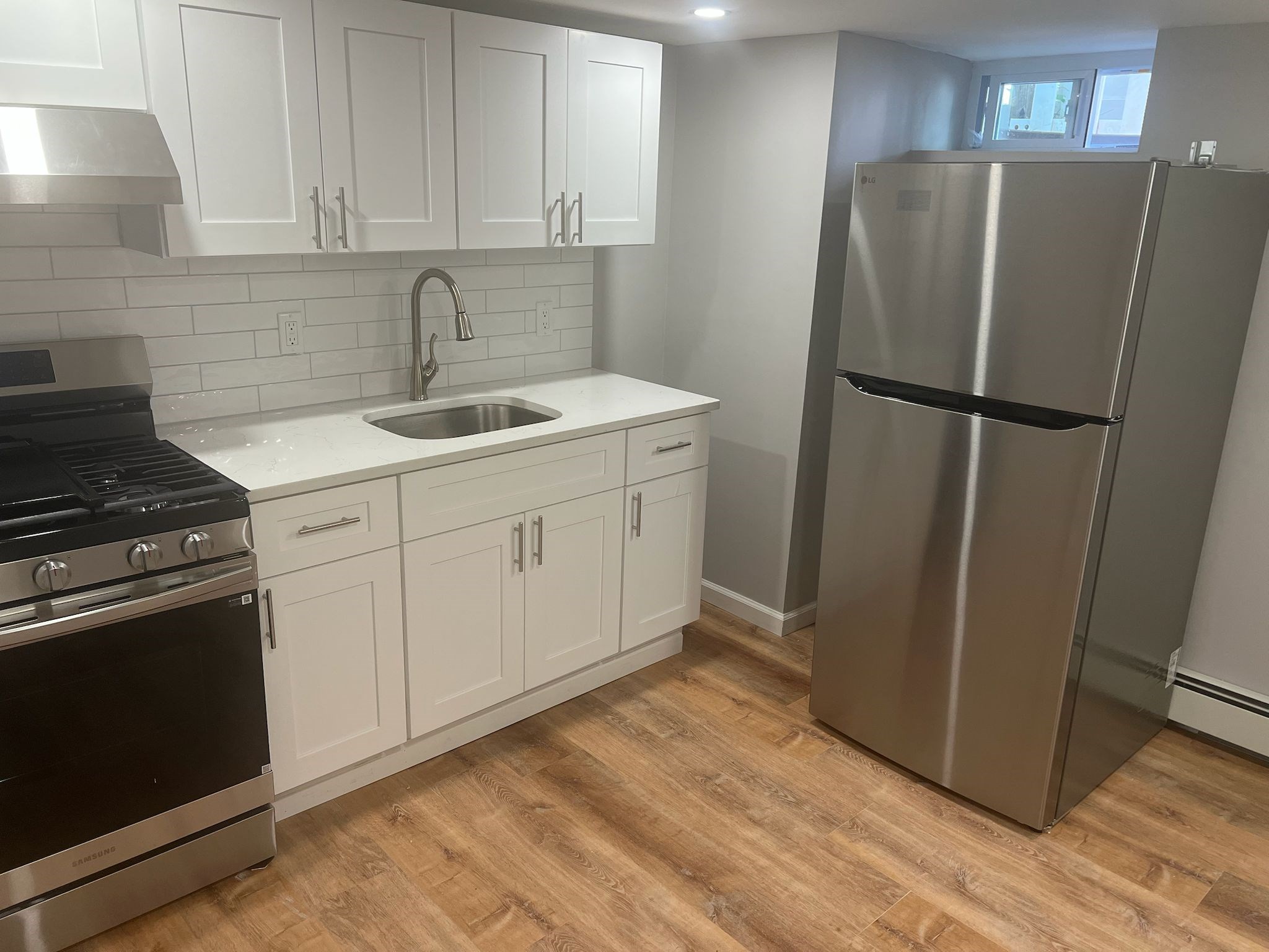 Click to Enlarge 2 Bedrooms, Living Kitchen & Bath Including Utilities