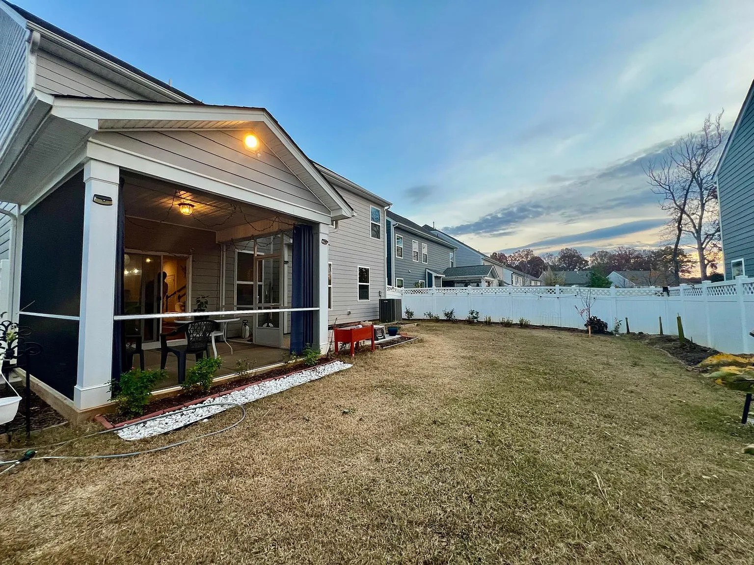 Spacious 5-Bed, 3-Bath Home In The Pond At McKee Glen – Prime Matthews Location!