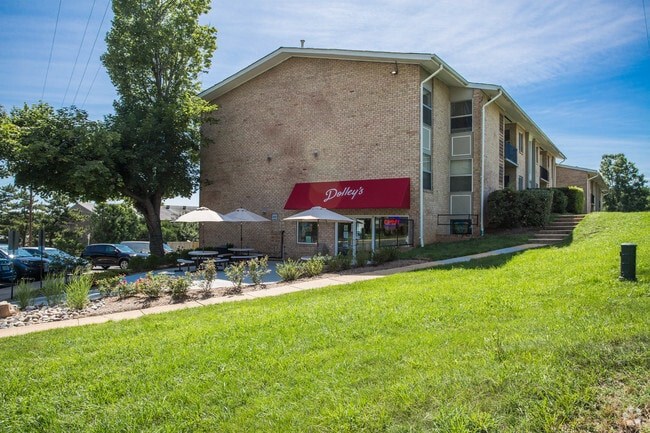 Looking For A Roommate – 2B/1B Apartment McLean, VA Area