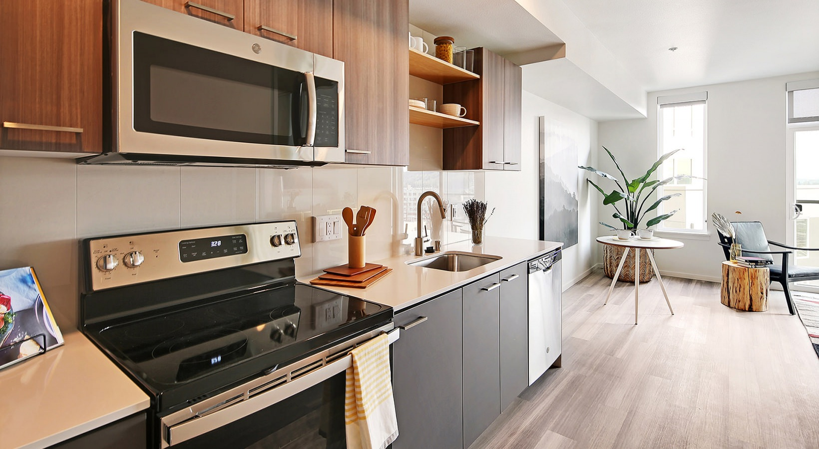 1-Bed, 1-Bath Unit Apartment In Seattle, WA (Special Available) $1,995