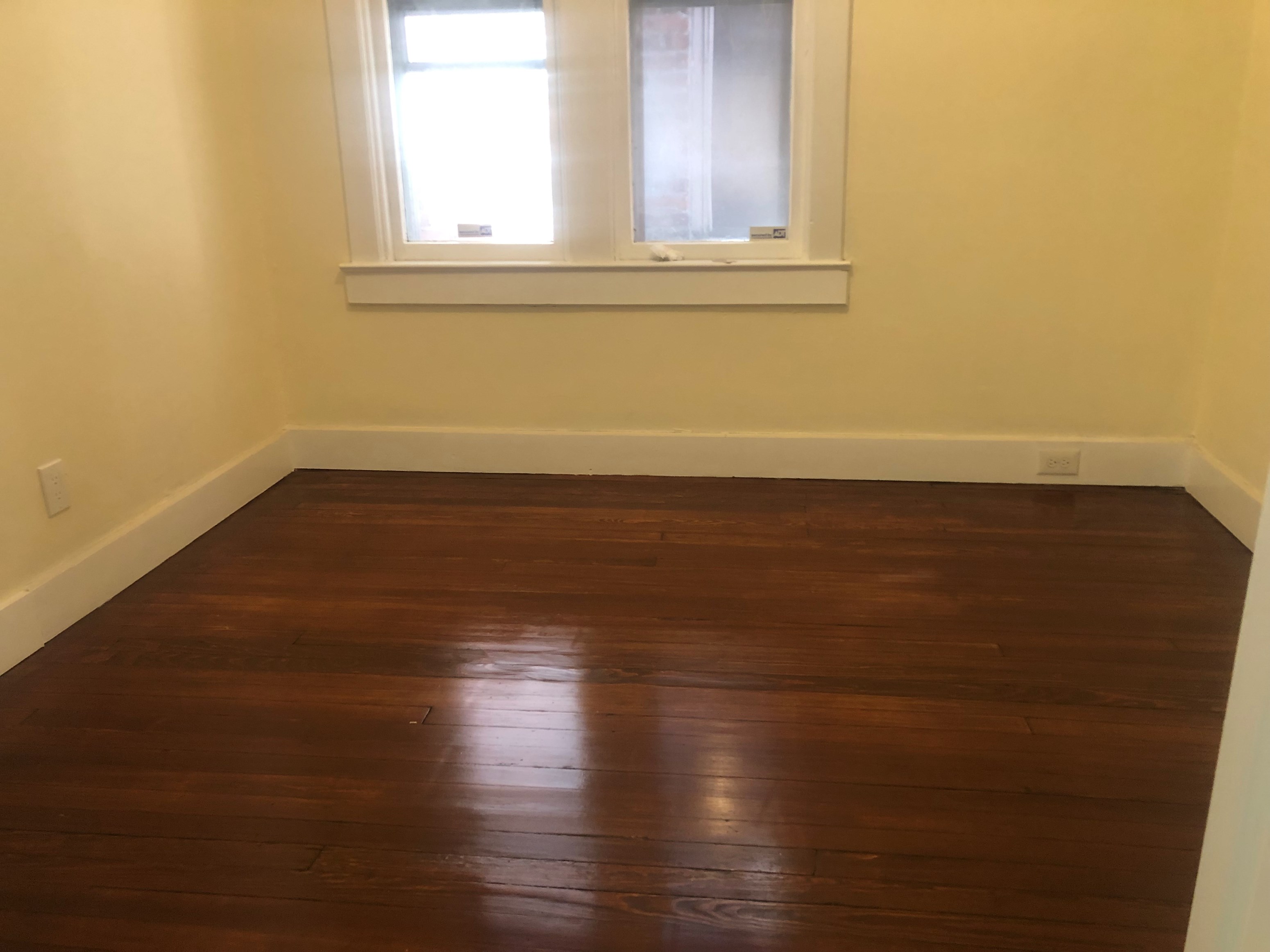 120 Carlton St 3 Bedrooms 7 Blocks From Newark Ave Available