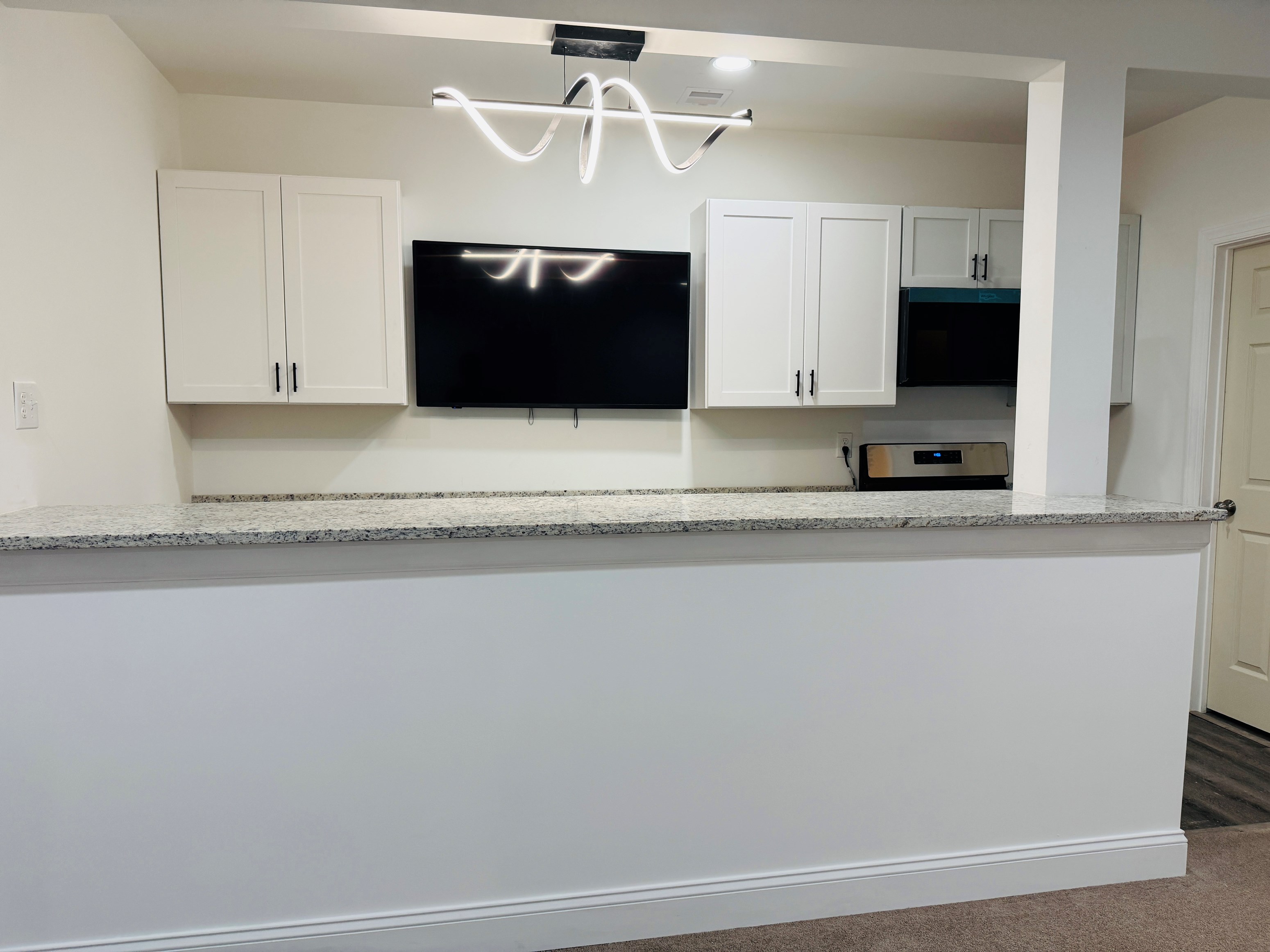 Newly Built Basement With Private Entrance – Near Deloitte