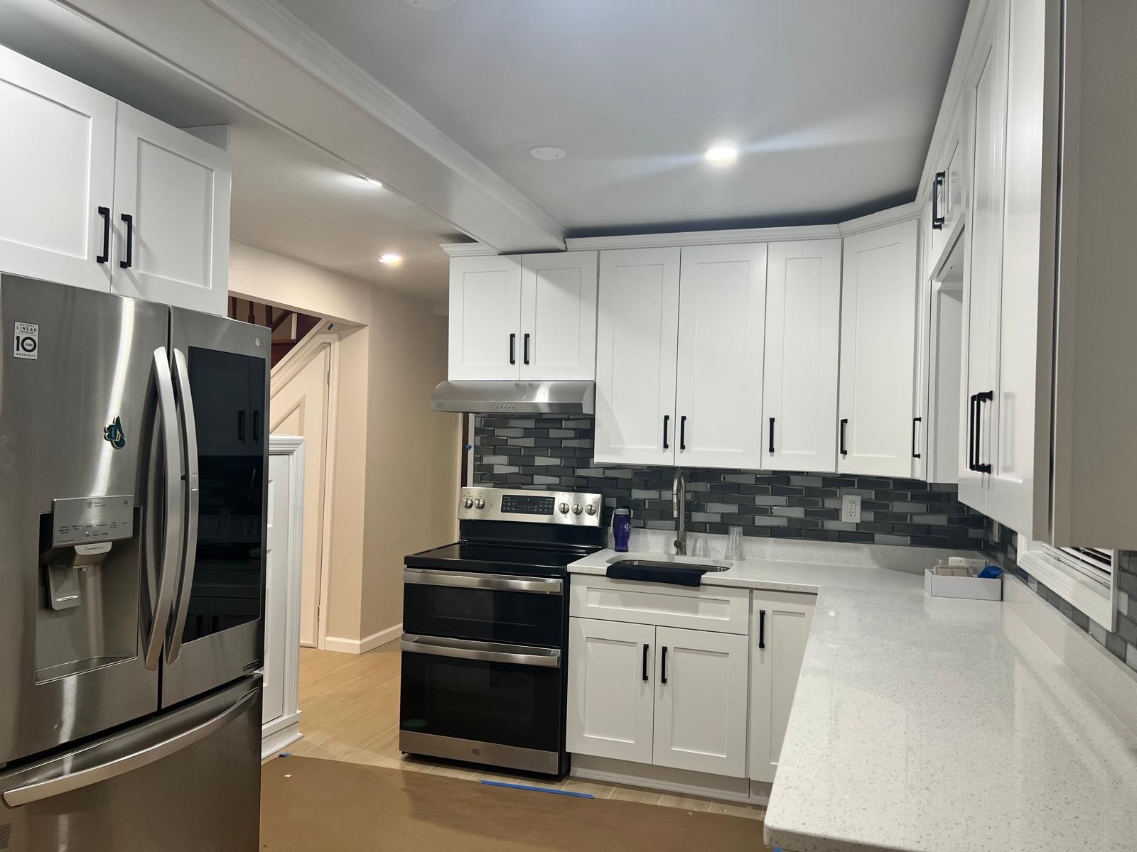 Fully Renovated Main House Availabe In Hicksville