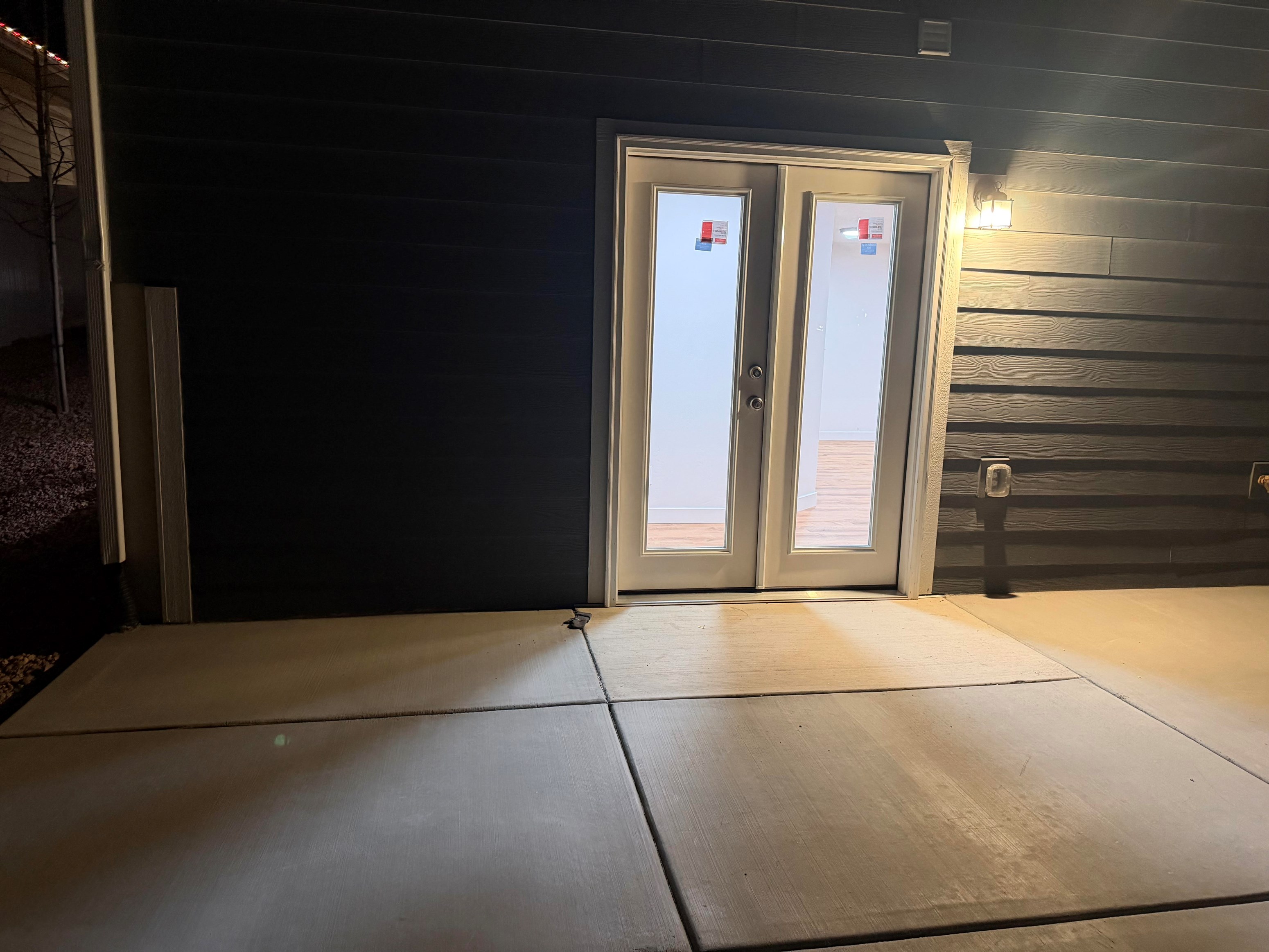 Basement Apartment / Mother-in-Law Suite – Ready For Move-In!(50% Discount On First Month’s Rent)