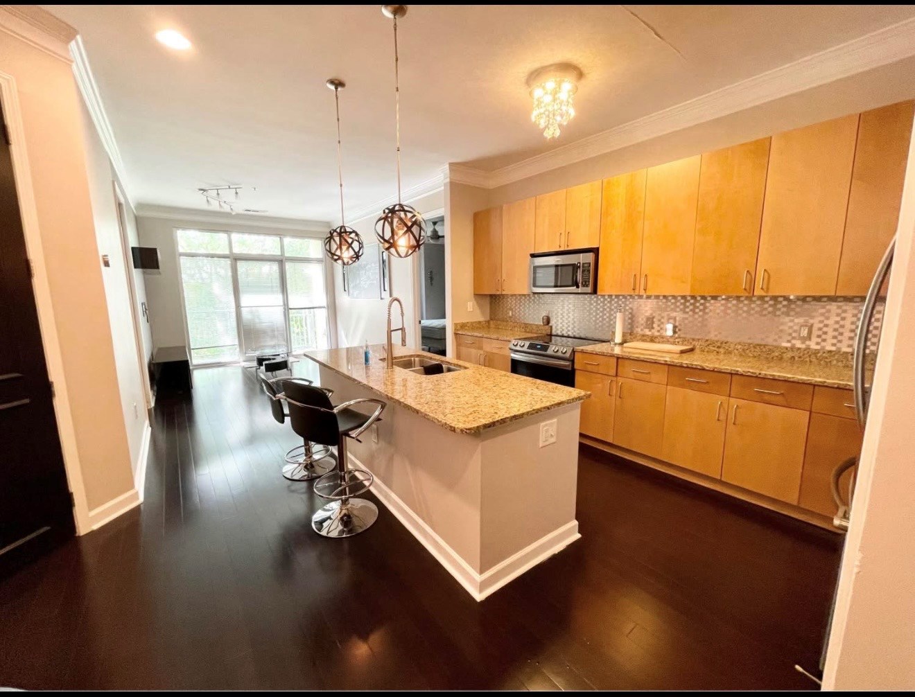 Beautiful 2bedroom/2bath Condo In Lindbergh Area