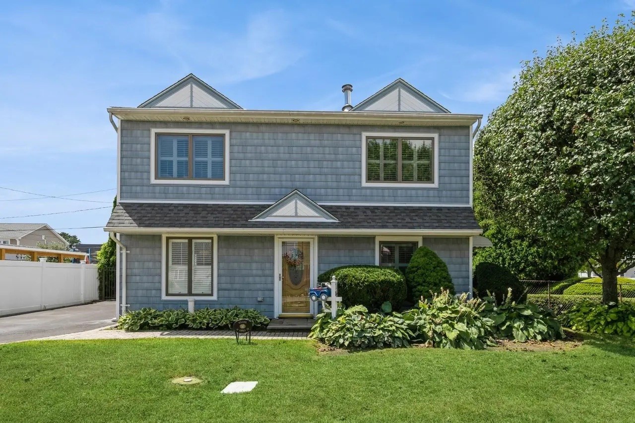 NO FEE! By Owner - Single Family 4 BR 2 BA Independent House