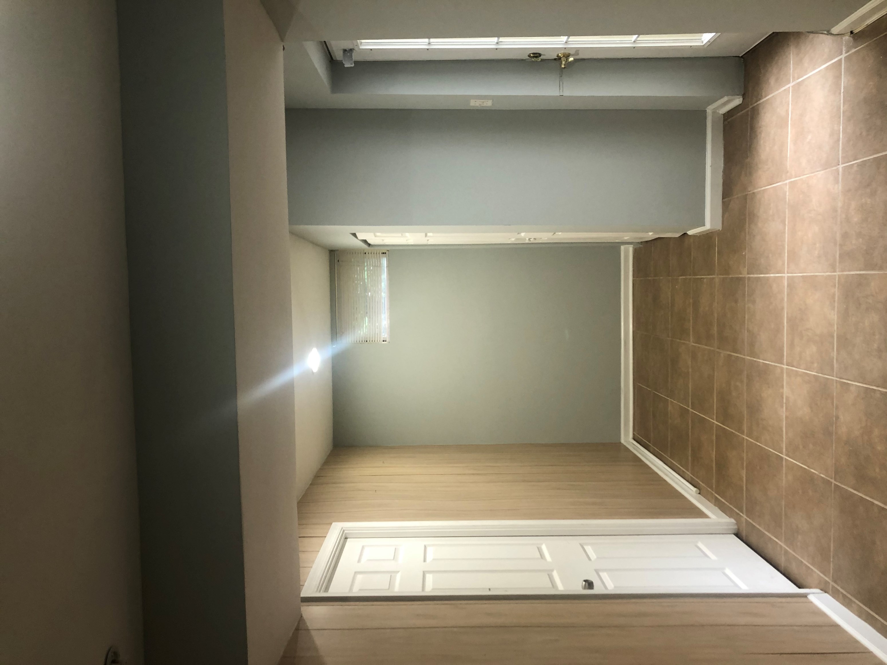 MUST SEE BEAUTIFUL RENOVATED STUDIO BASEMENT APARTMENT In Clarksburg, MD (Includes Utility And Internet)