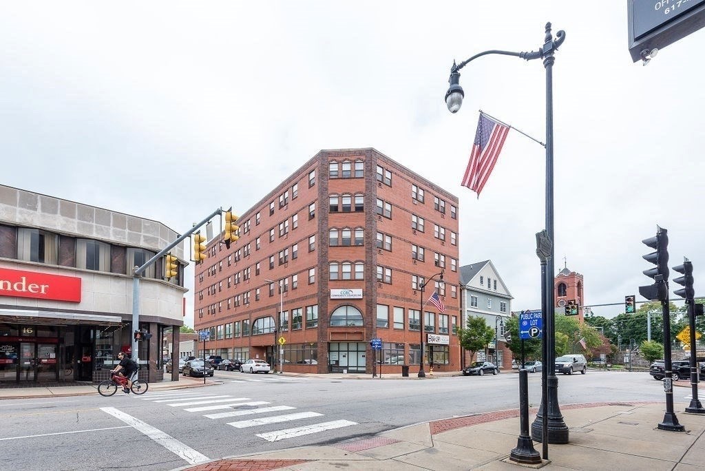 Bright Downtown Condo 1BR Unit With Modern Finishes