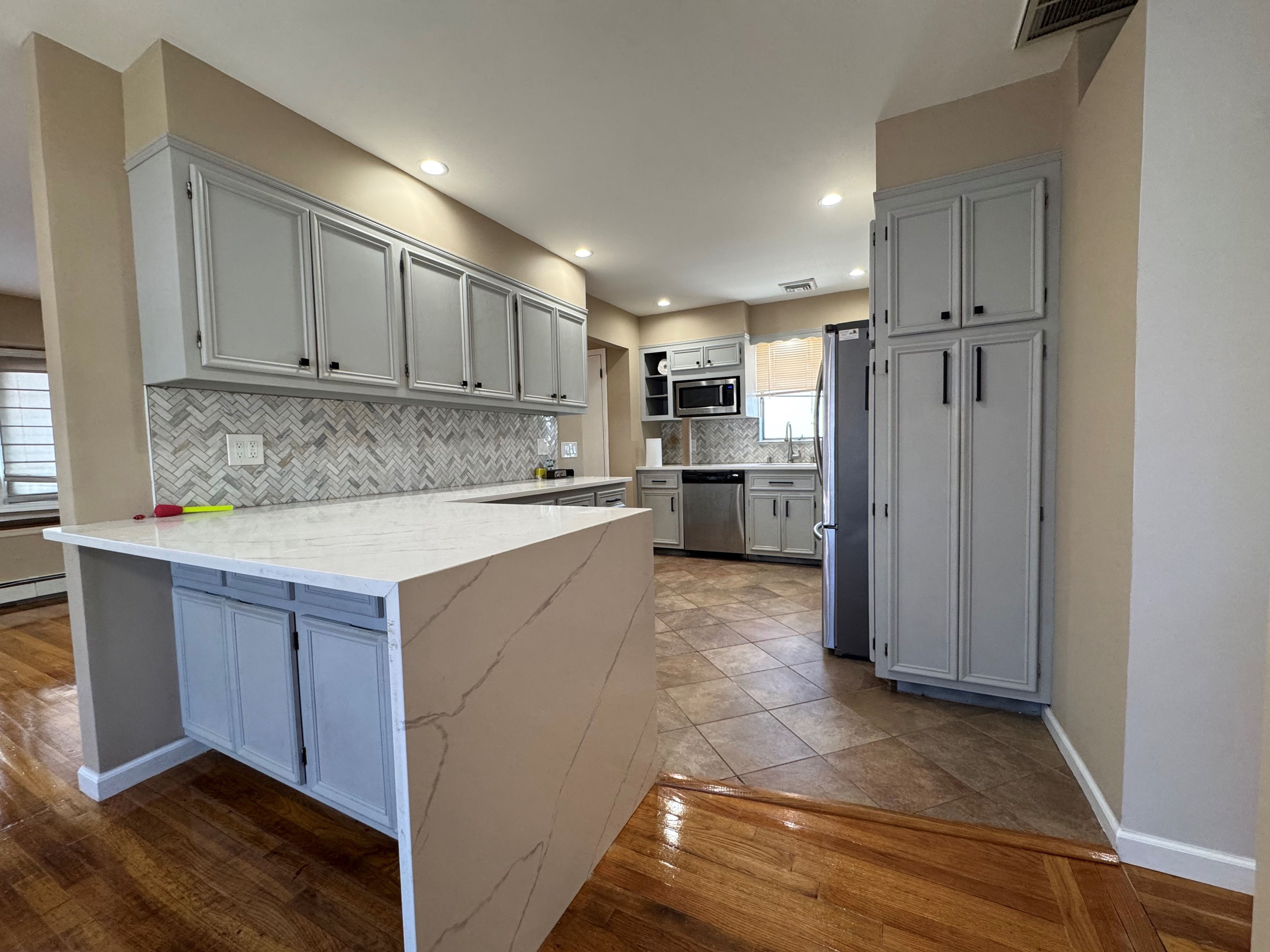 1BR-1Ba And 3BR-1.5Ba Apartments For Rent – Clean, Quiet, Prime Location GREAT SCHOOLS!!