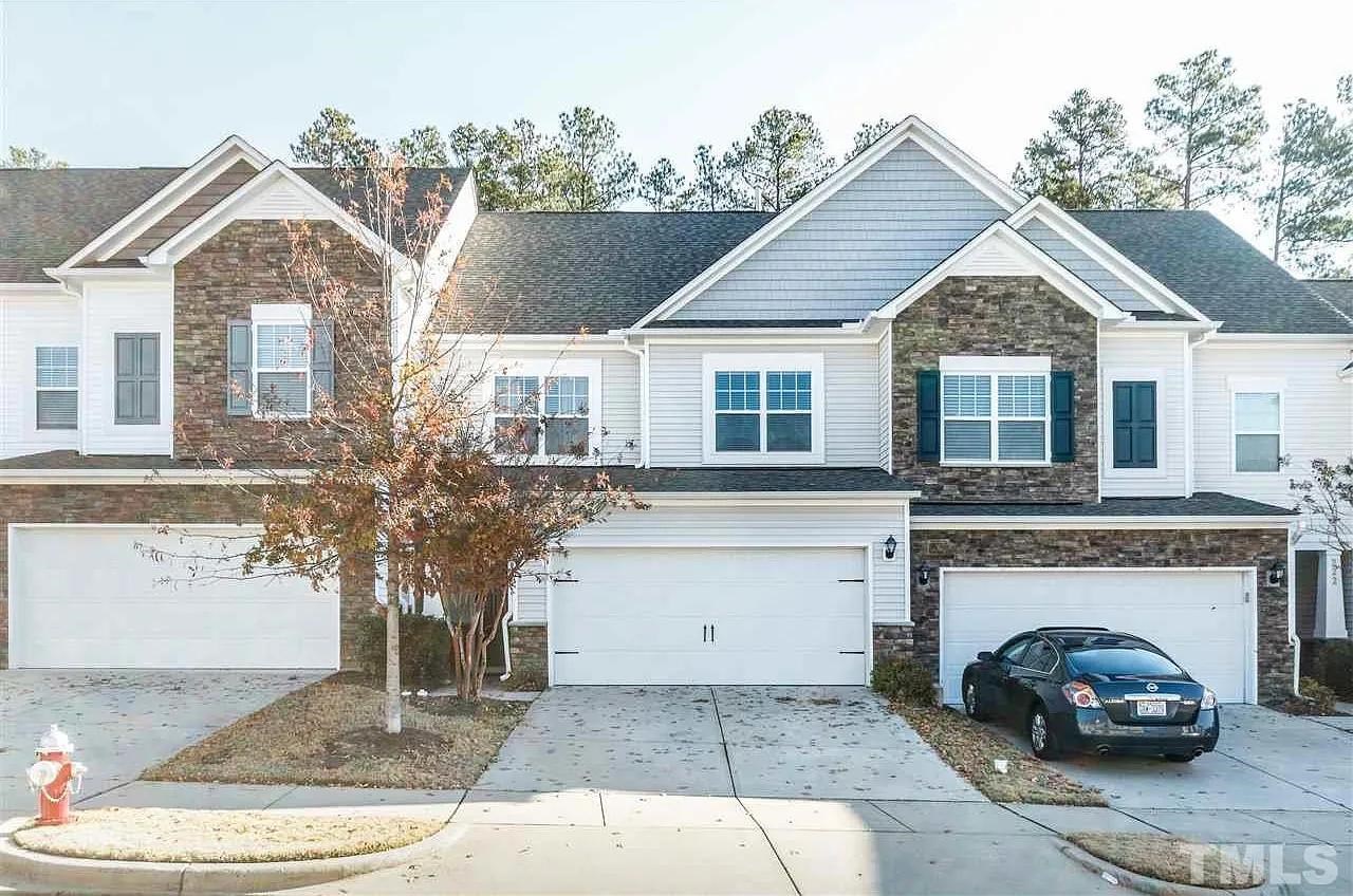 3 Bed 2.5 Bath 2 Car Garage - Cary 27519