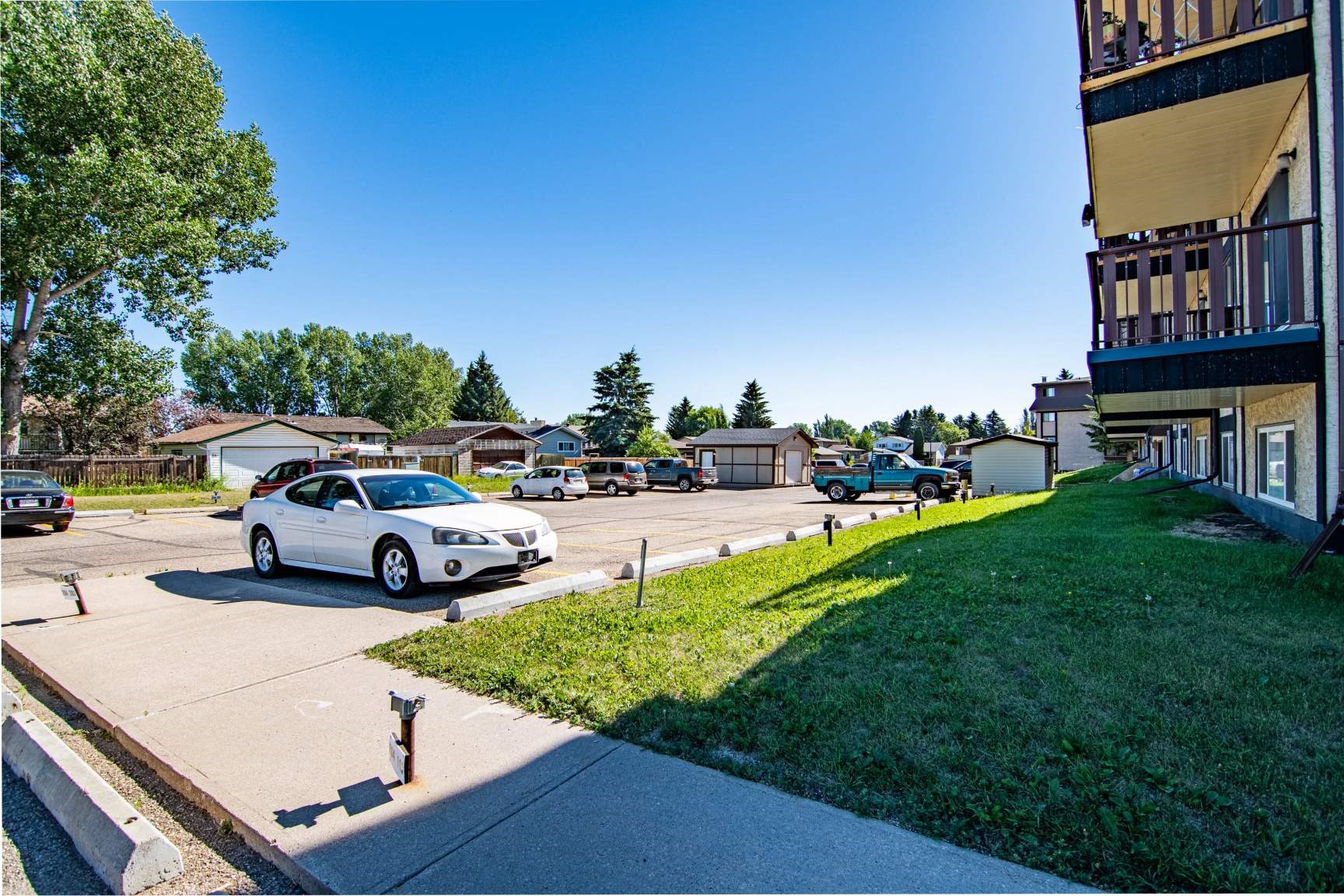 Spacious One- & Two-Bedroom Suites