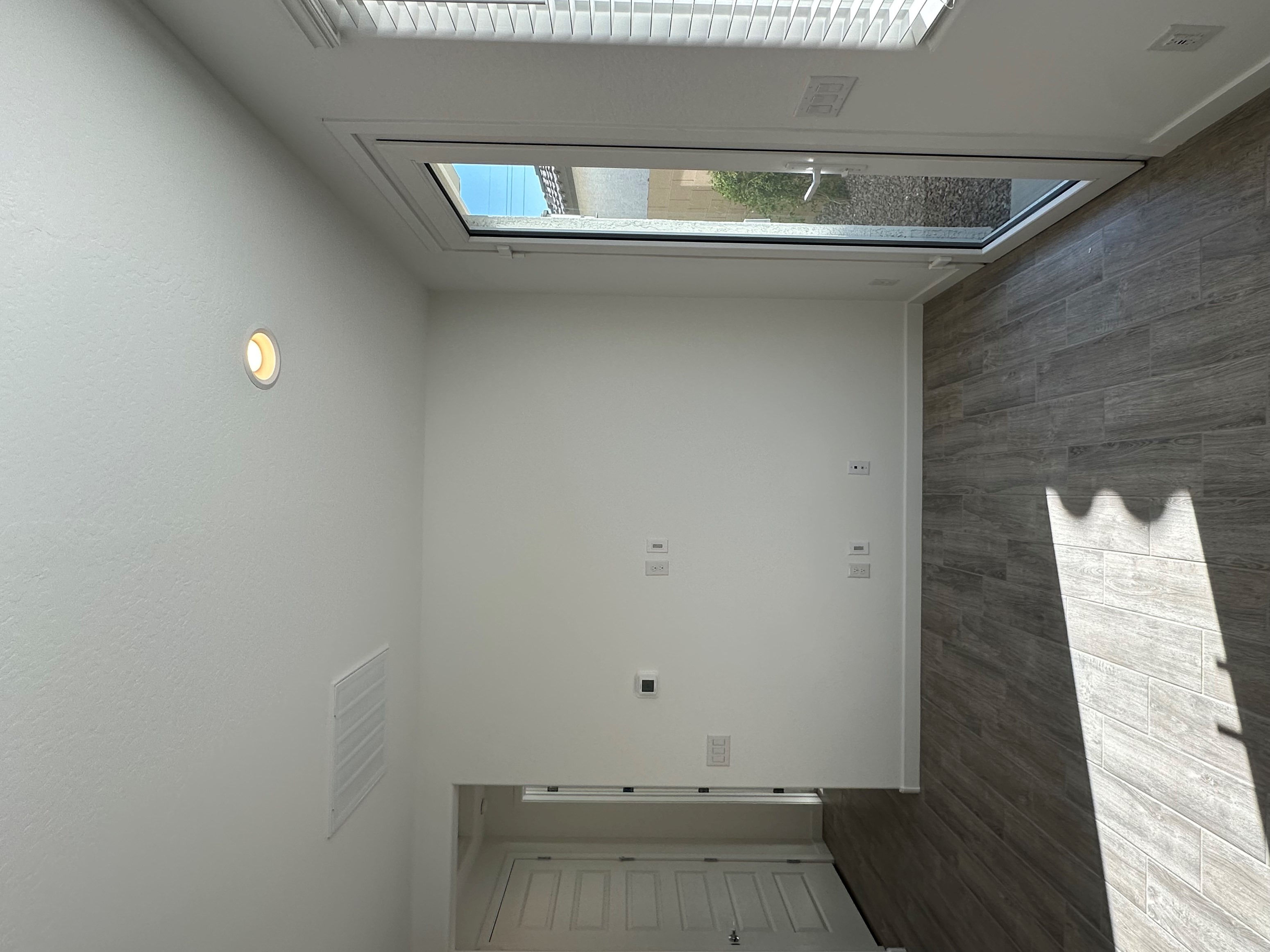 Renting 1B 1B House.