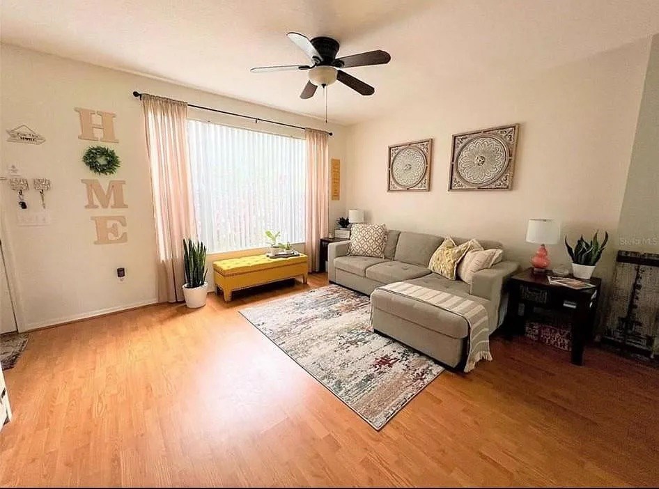 Beautiful Townhouse For Rent 2B/1.5 Bath In Mint Condition With All New Appliances!