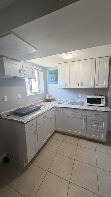 1 Bedroom/1 Living Room Newly Fully Furnished Basement Apartment For Rent Near Metropark Train Station (Iselin, NJ)08830