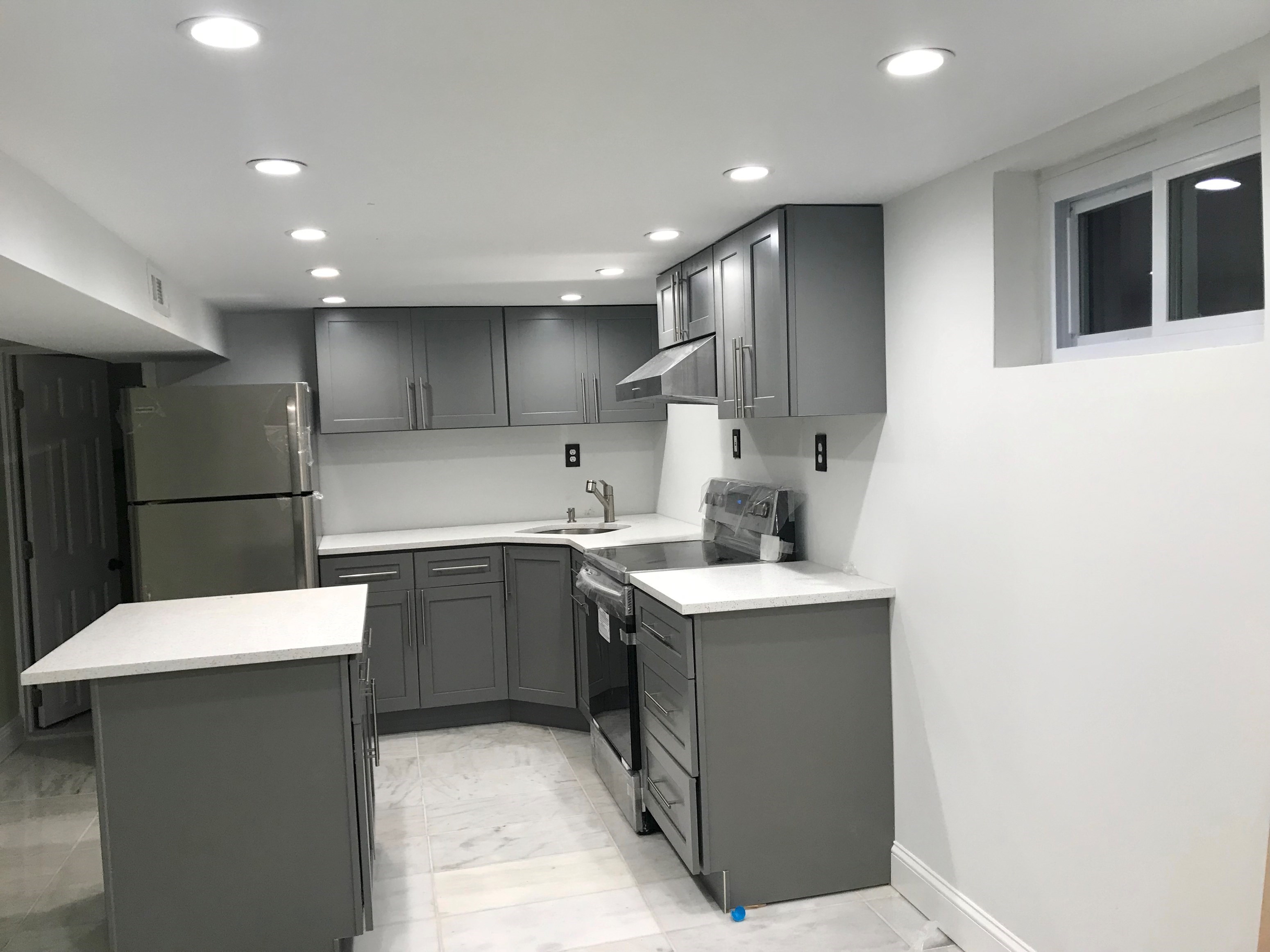 Splendid 2 Bedroom Basement Apartment With Private Entrance