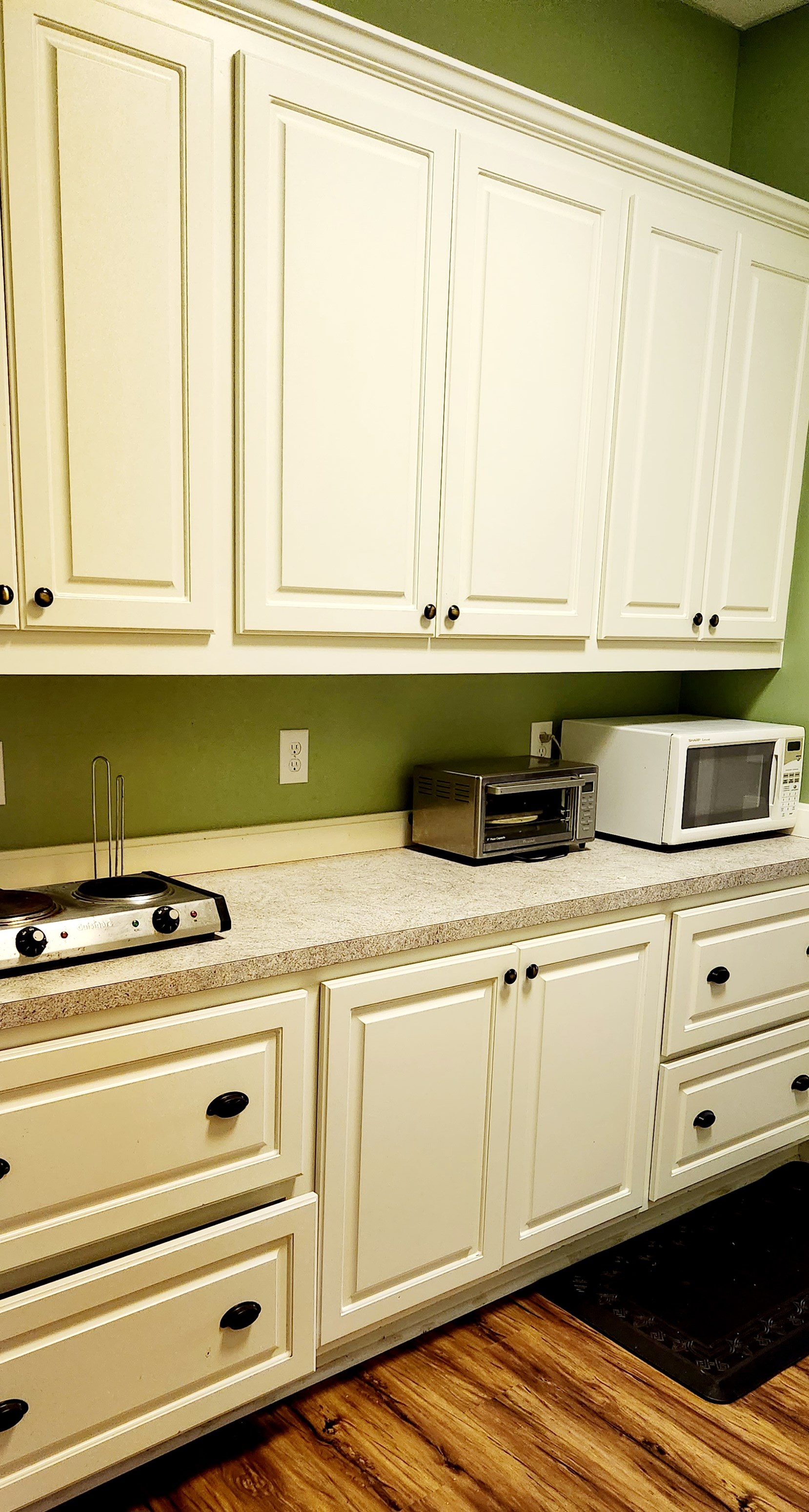 2 Bedroom Apartment Including Utility Cost , Call 770 294 8927 For Details