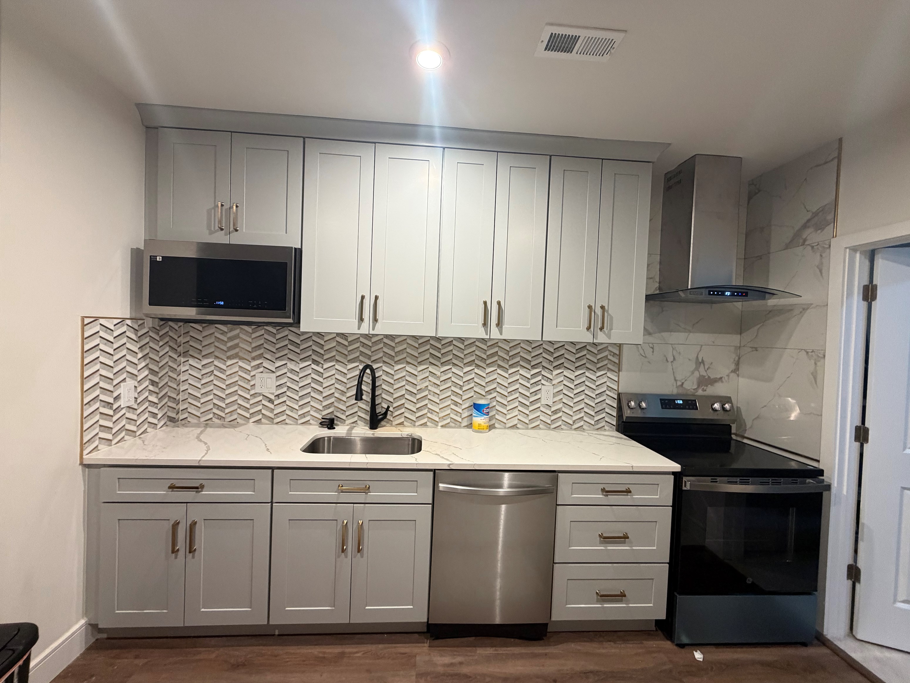 Spacious Basement Available In Brambleton Towncenter /Ashburn