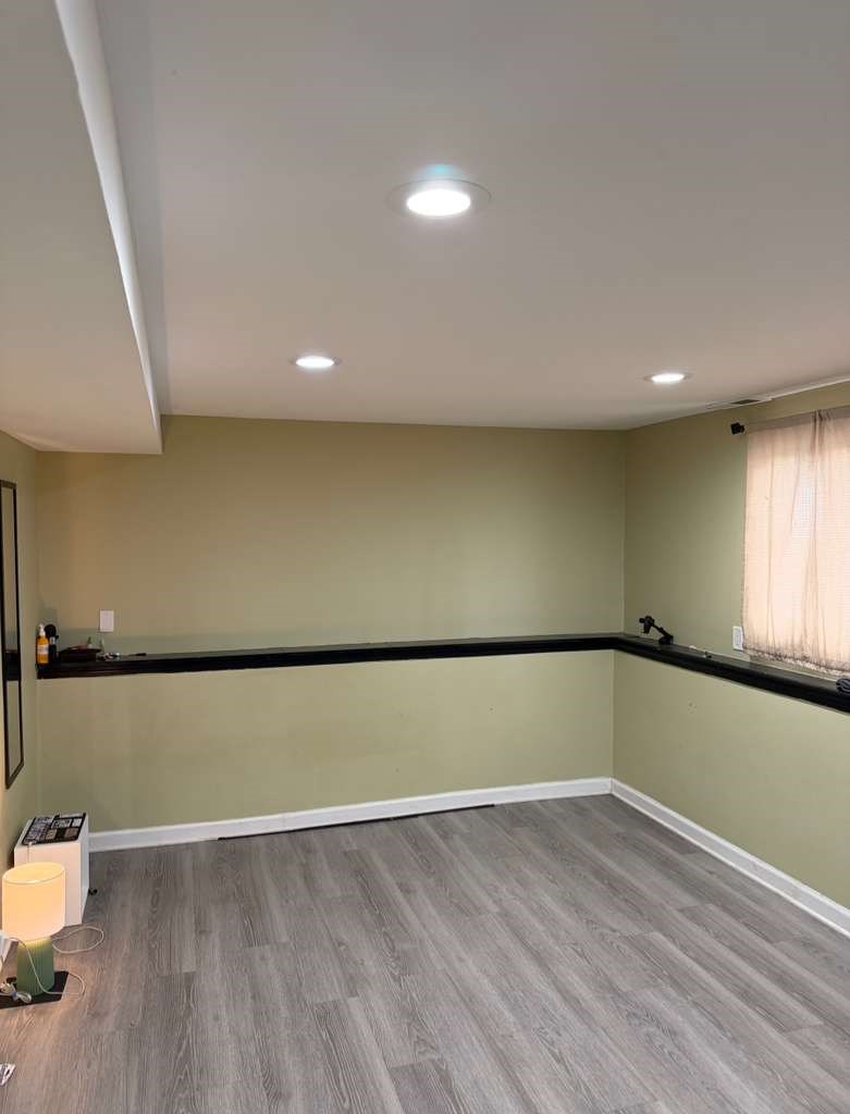 Bright, Decent-Size Studio – Affordable & Move-In Ready