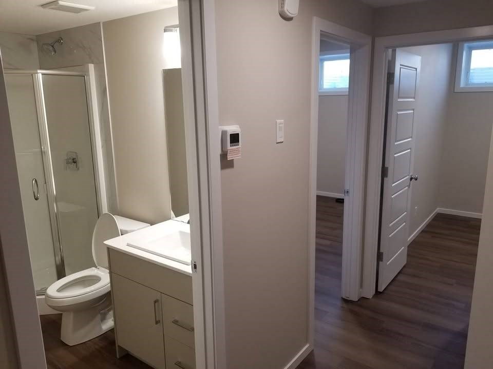 Spacious & Cozy 2 Bed Basement Unit