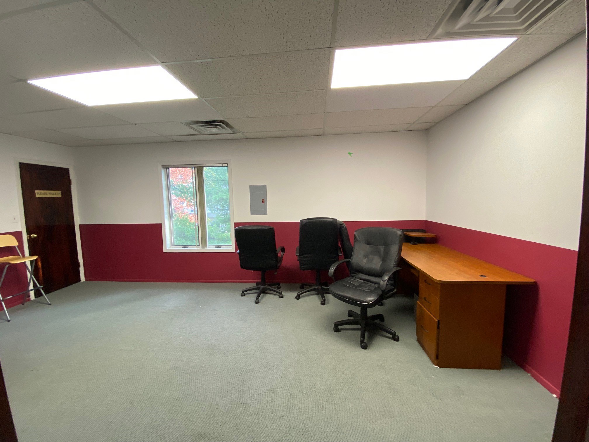 Beautiful Spacious Office Space For Rent. Great For CPA, Attorney, Consulting Company, Travel Agent Offices Etc