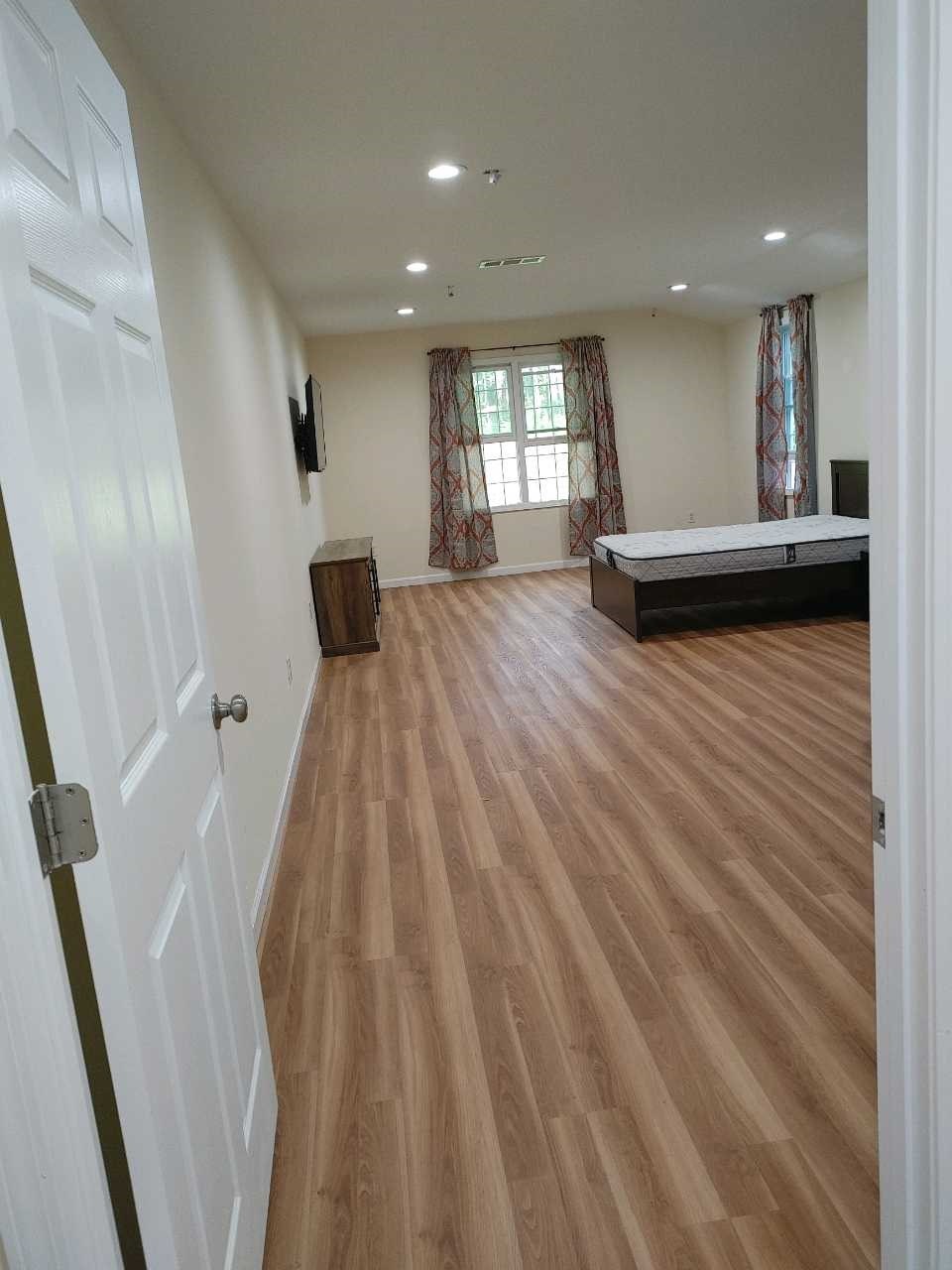 Ground Floor Unit Available For Rent