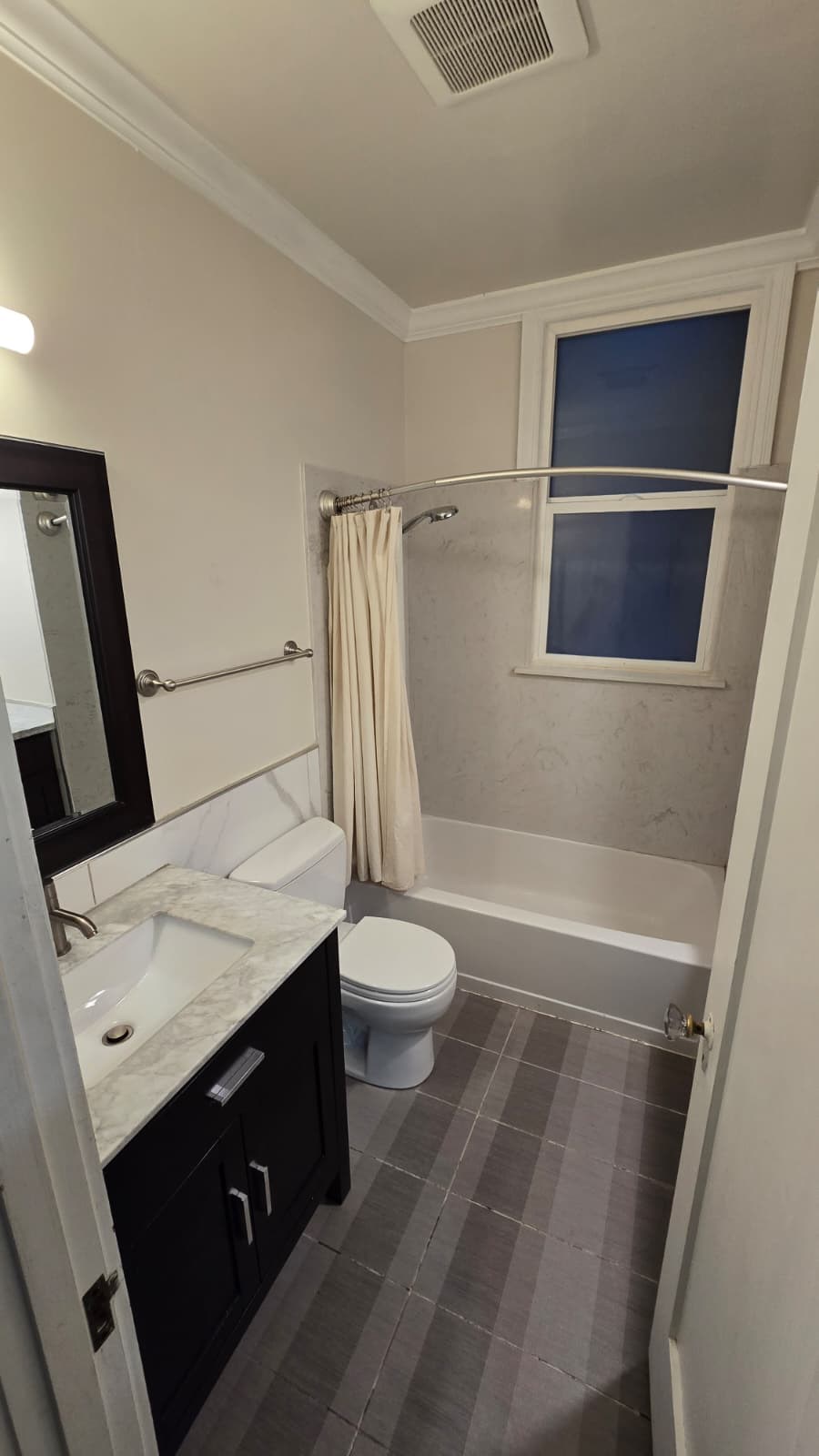 Lakeside Luxury Living | 1 Bed In Prime Waterfront Location