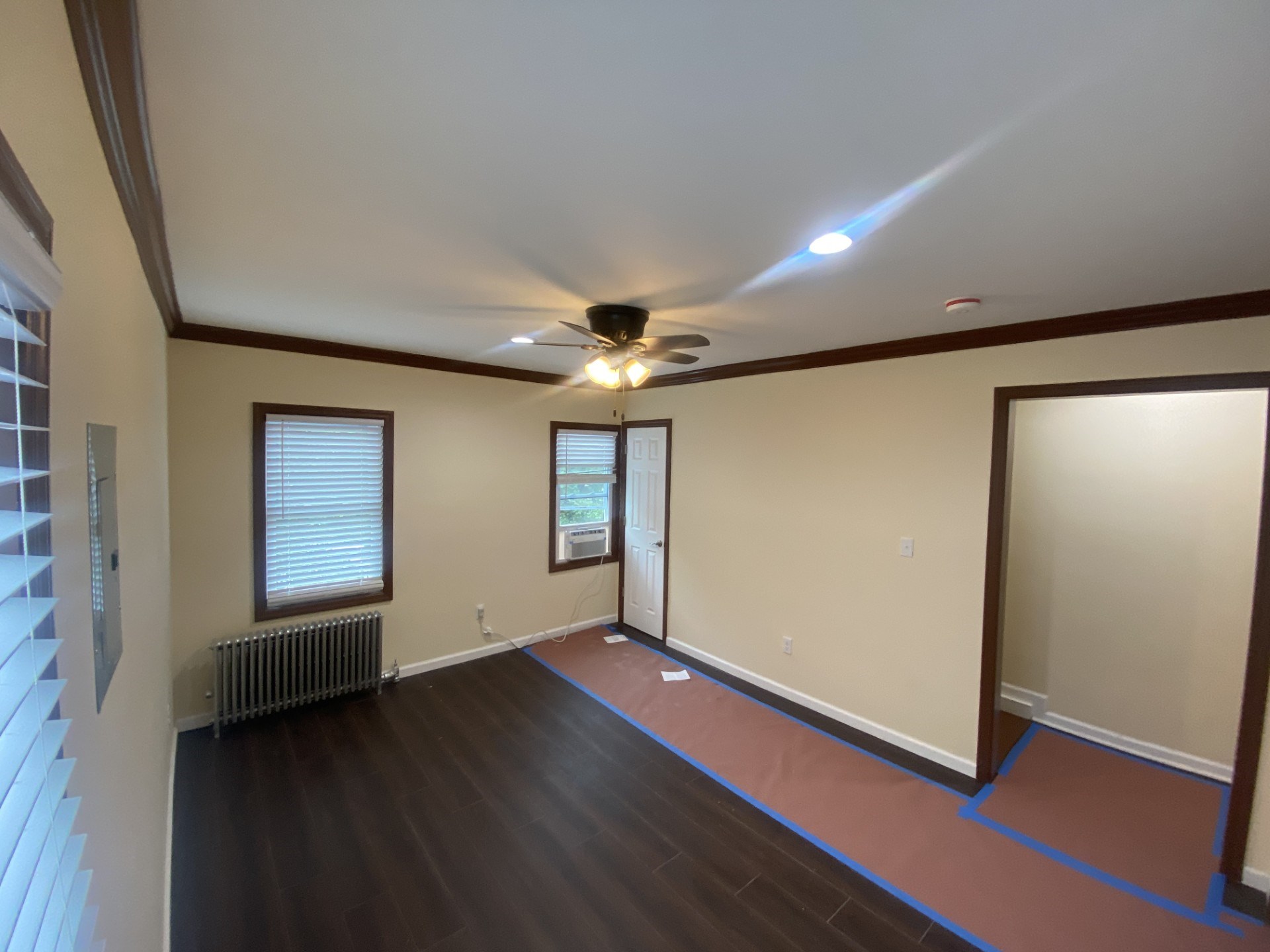 Newly Renovated 1 Bedroom Apartment - Close To All