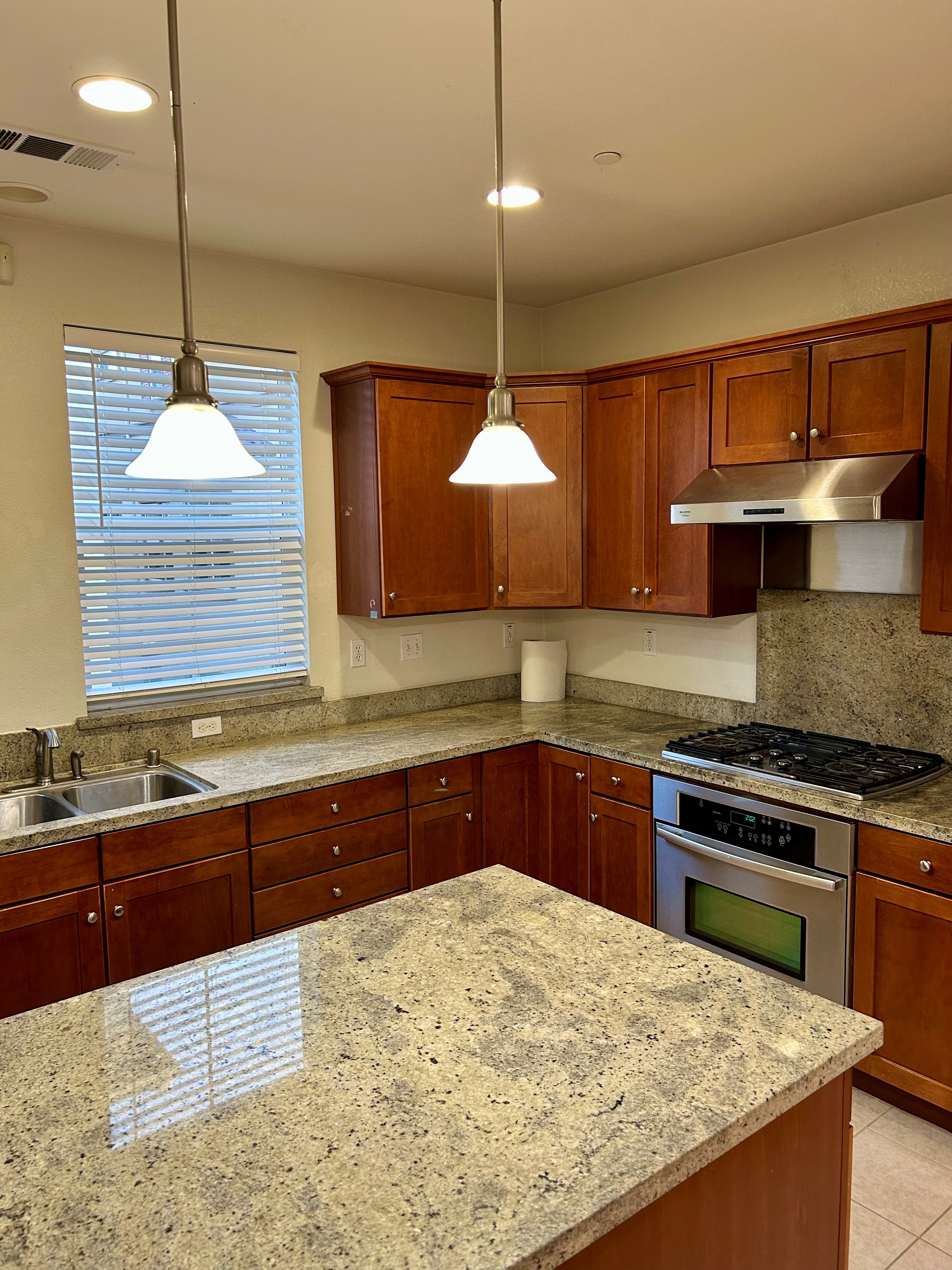 4 Bed 4 Full Bath Townhome Available To Rent
