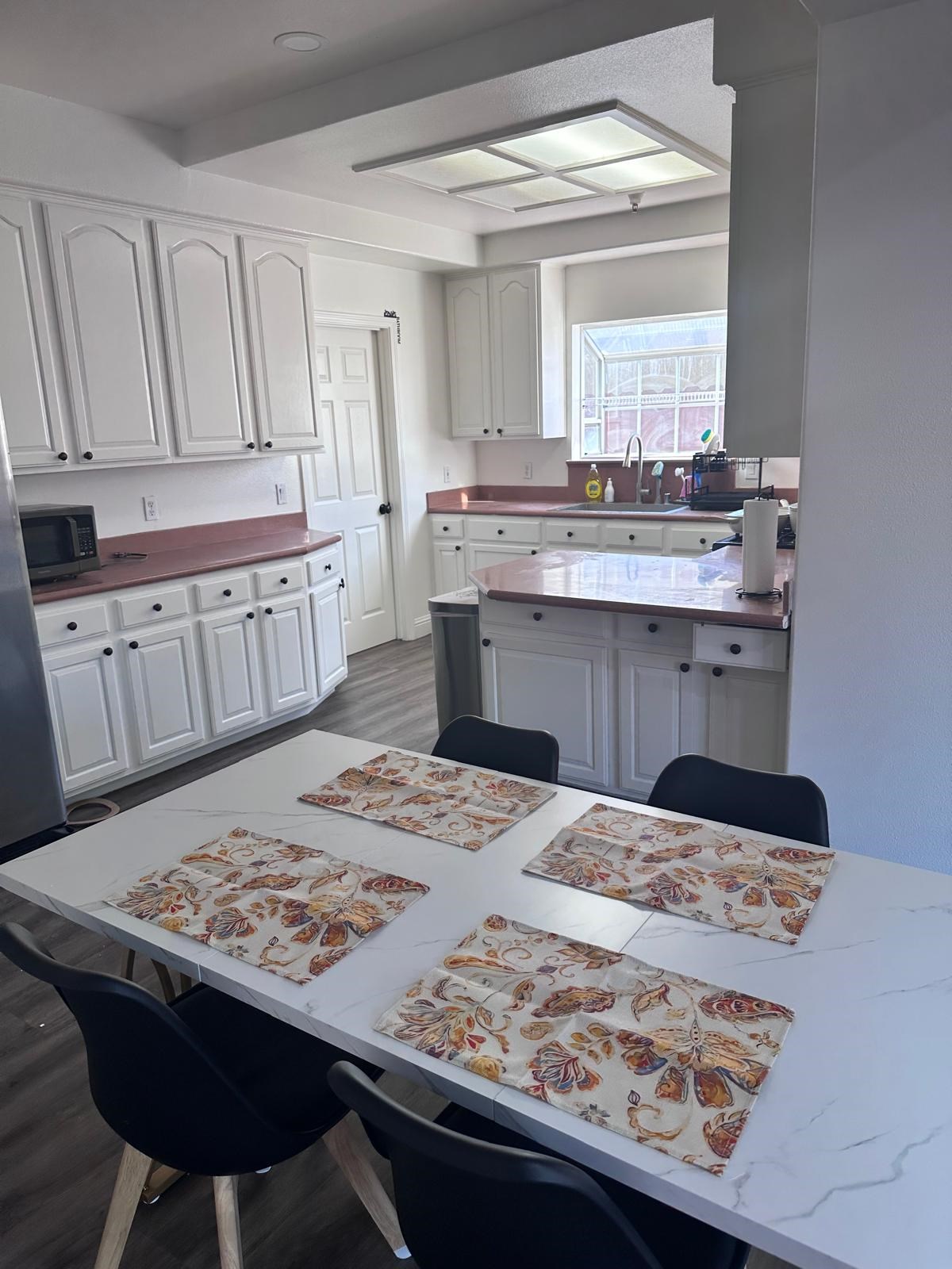 Fully Furnished Master Bedroom Available. 3 Min Drive/15 Min Walk To Union City BART