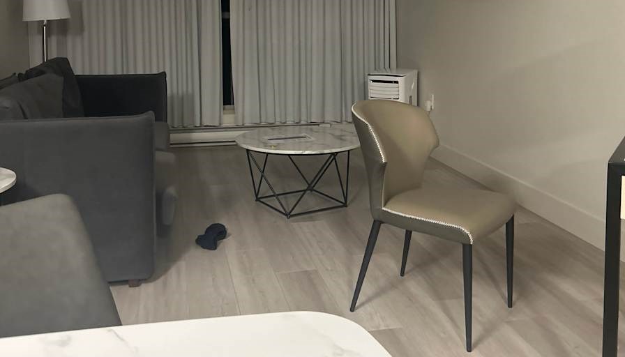 Craig Maclellan’s Room – Private Room In Calgary