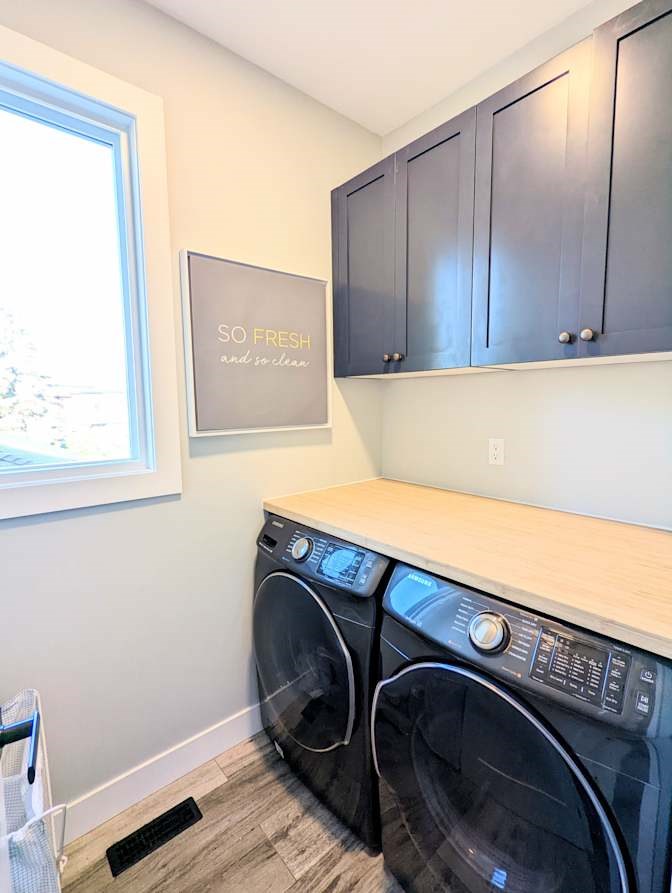 Modern Private Room With Private Bath In Calgary