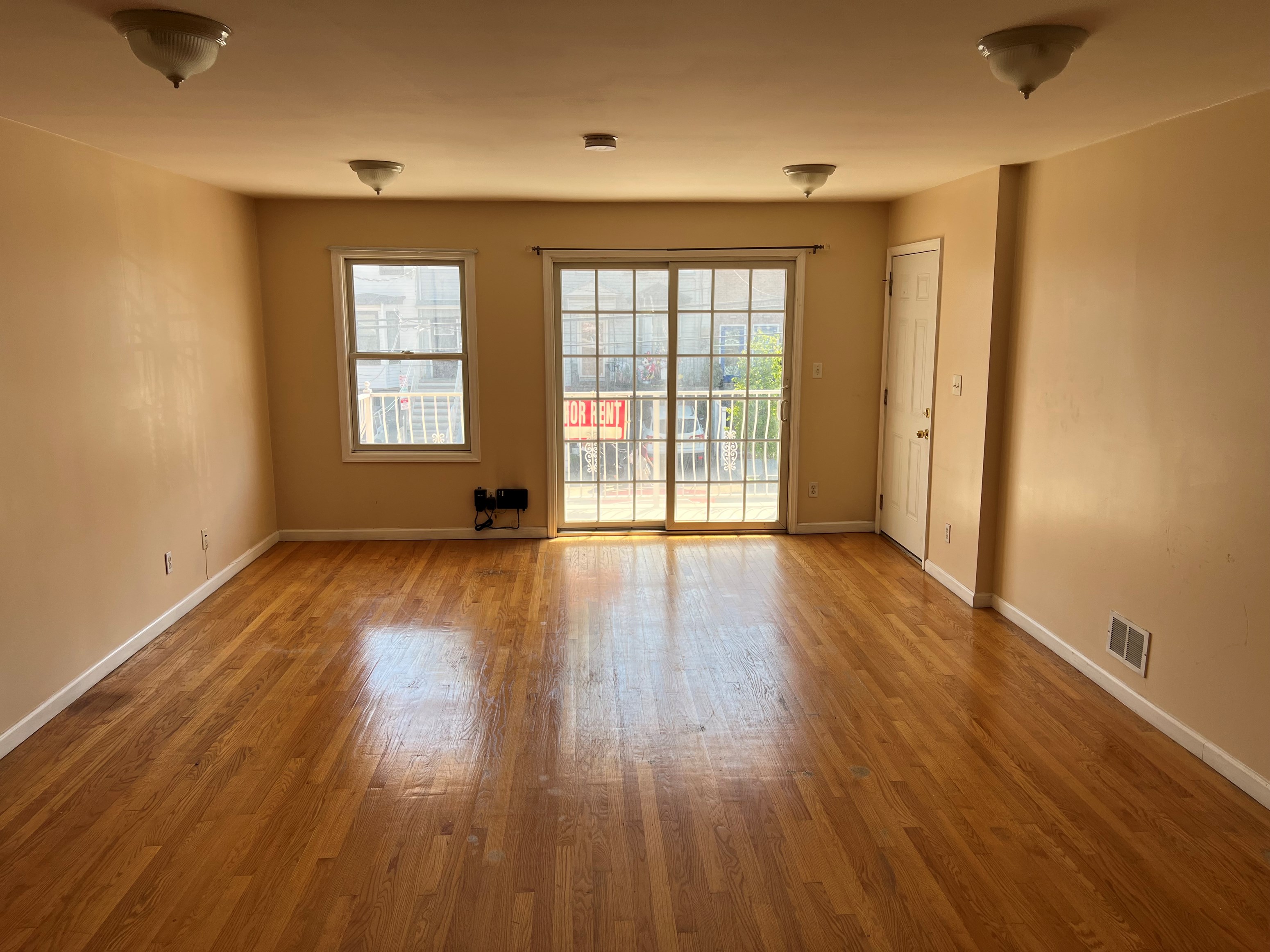3 Bedroom, 2 Bathrooms - Jersey City Heights - NO BROKER FEE - CALL 201-963-1752