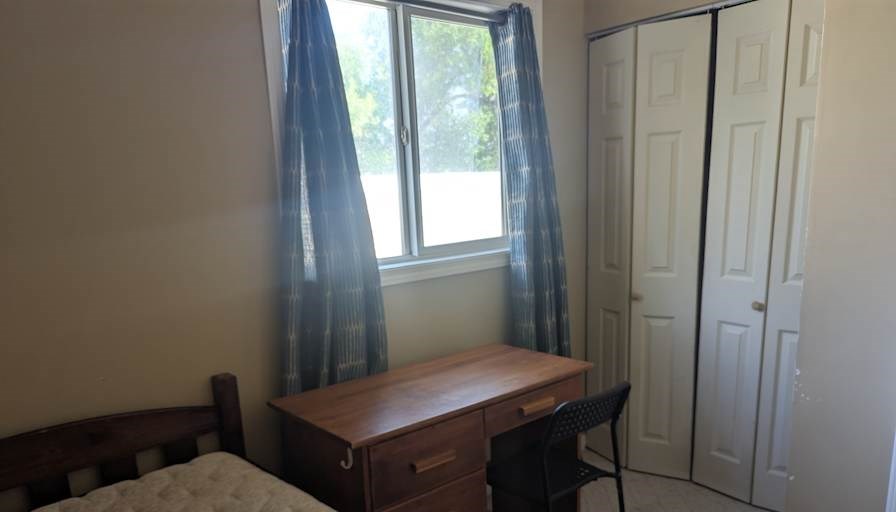 Cozy Shared Accommodation Near University Avenue NW, Edmonton
