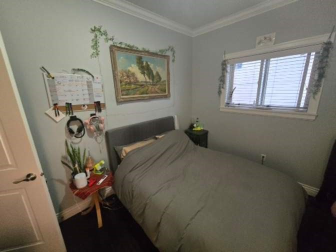 Private Room With Shared Bathroom In Burnaby, BC