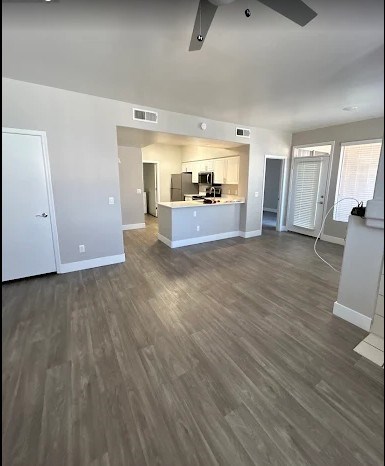 Beautiful 2 Bed 2 Bath Apartment With Pool View