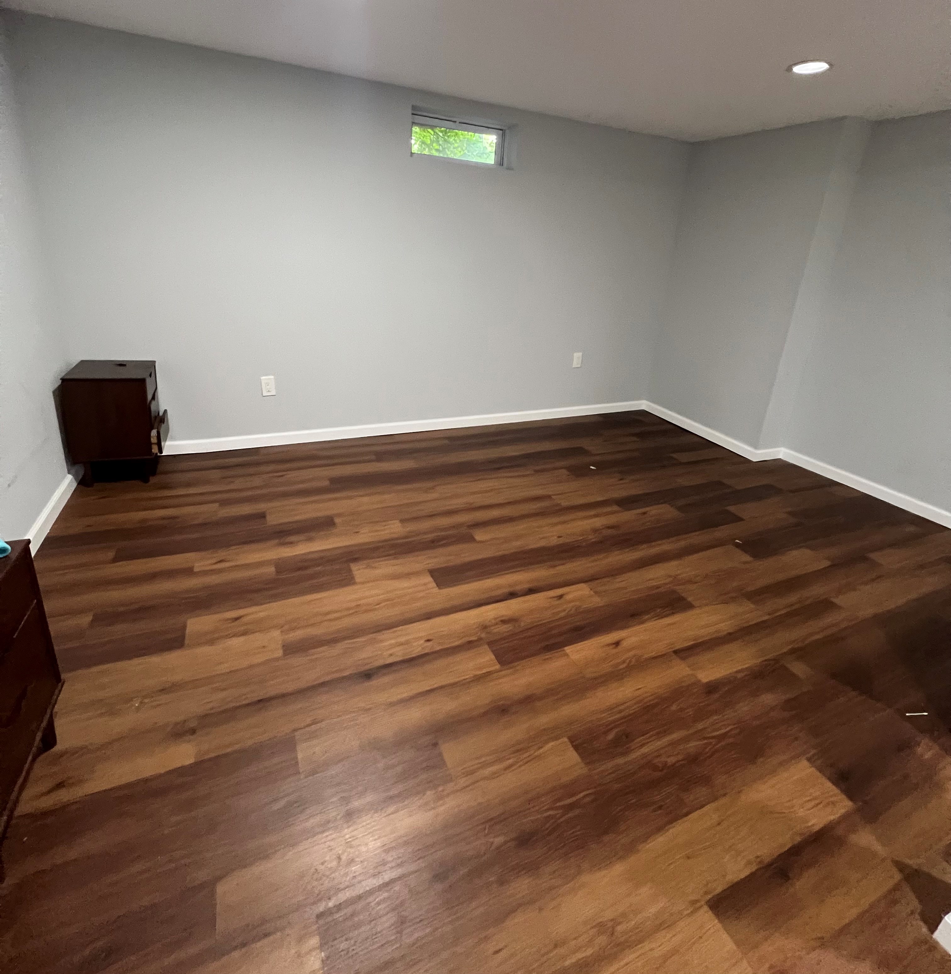 Renovated 3 Bedrooms Kitchen Living & Full Bath Including Utilities