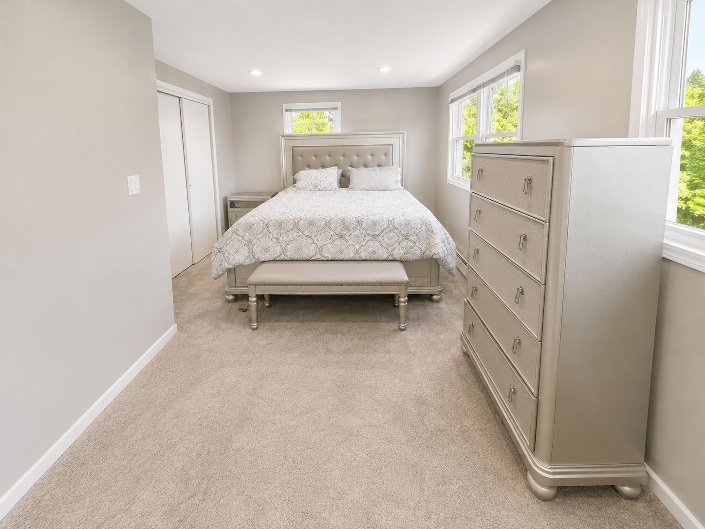 FOR RENT — Hicksville, NY Near Apna Bazaar